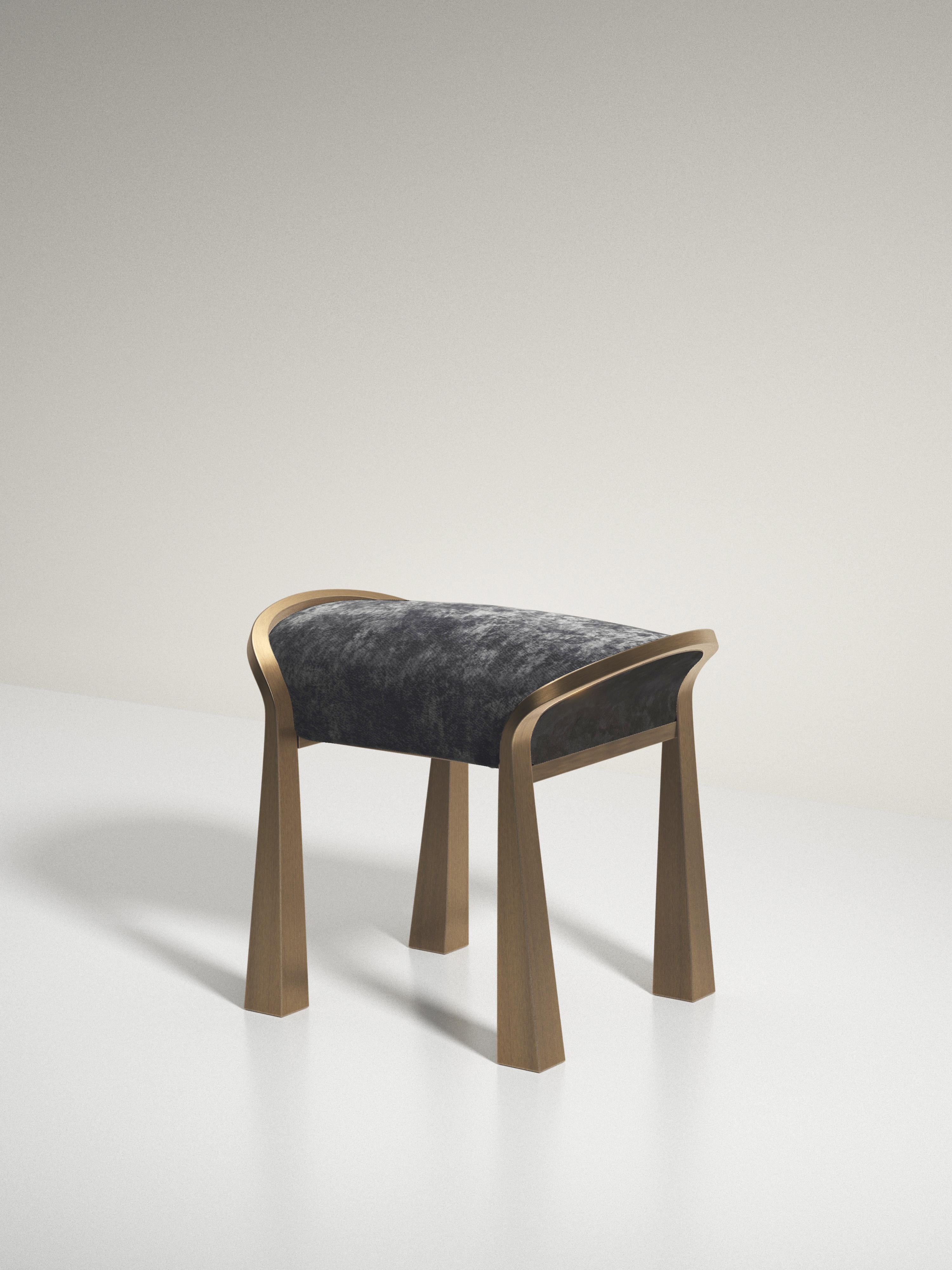 Coppia di sgabelli intarsiati in zigrino con gambe scultoree in ottone di & Y Augousti in vendita 7