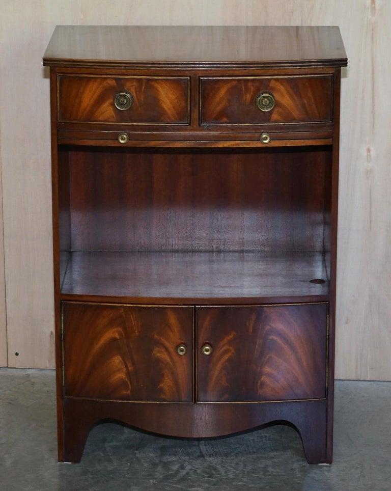 20th Century Pair of Shaws London Bow Fronted Side Bookcase Tables + Butlers Serving Trays For Sale