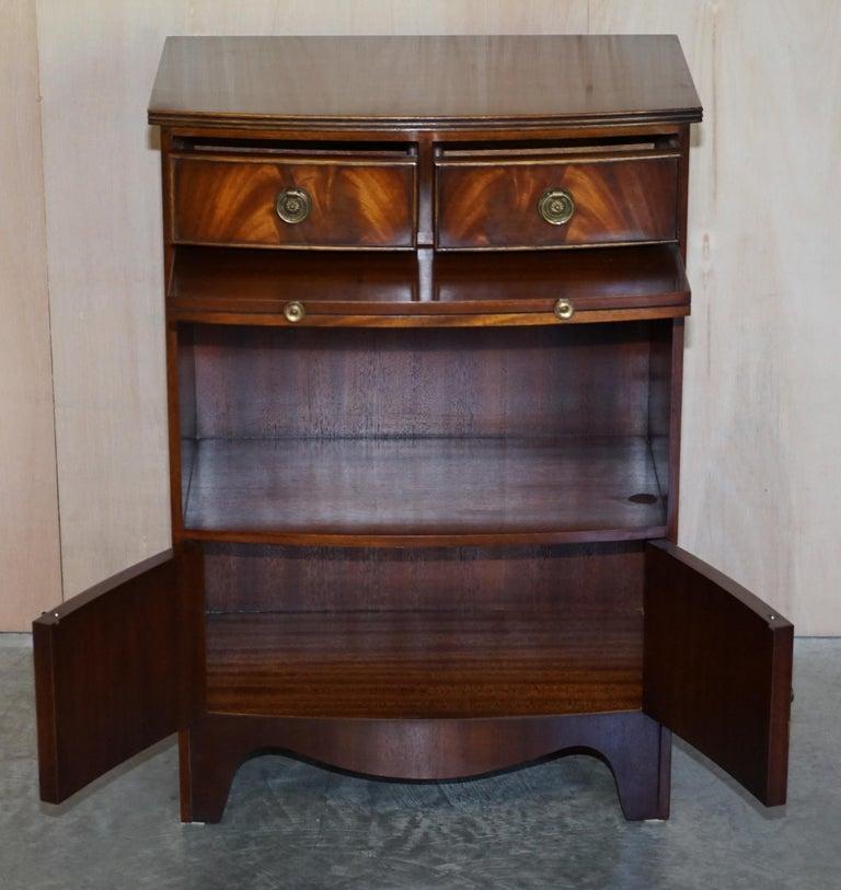 Pair of Shaws London Bow Fronted Side Bookcase Tables + Butlers Serving Trays For Sale 1