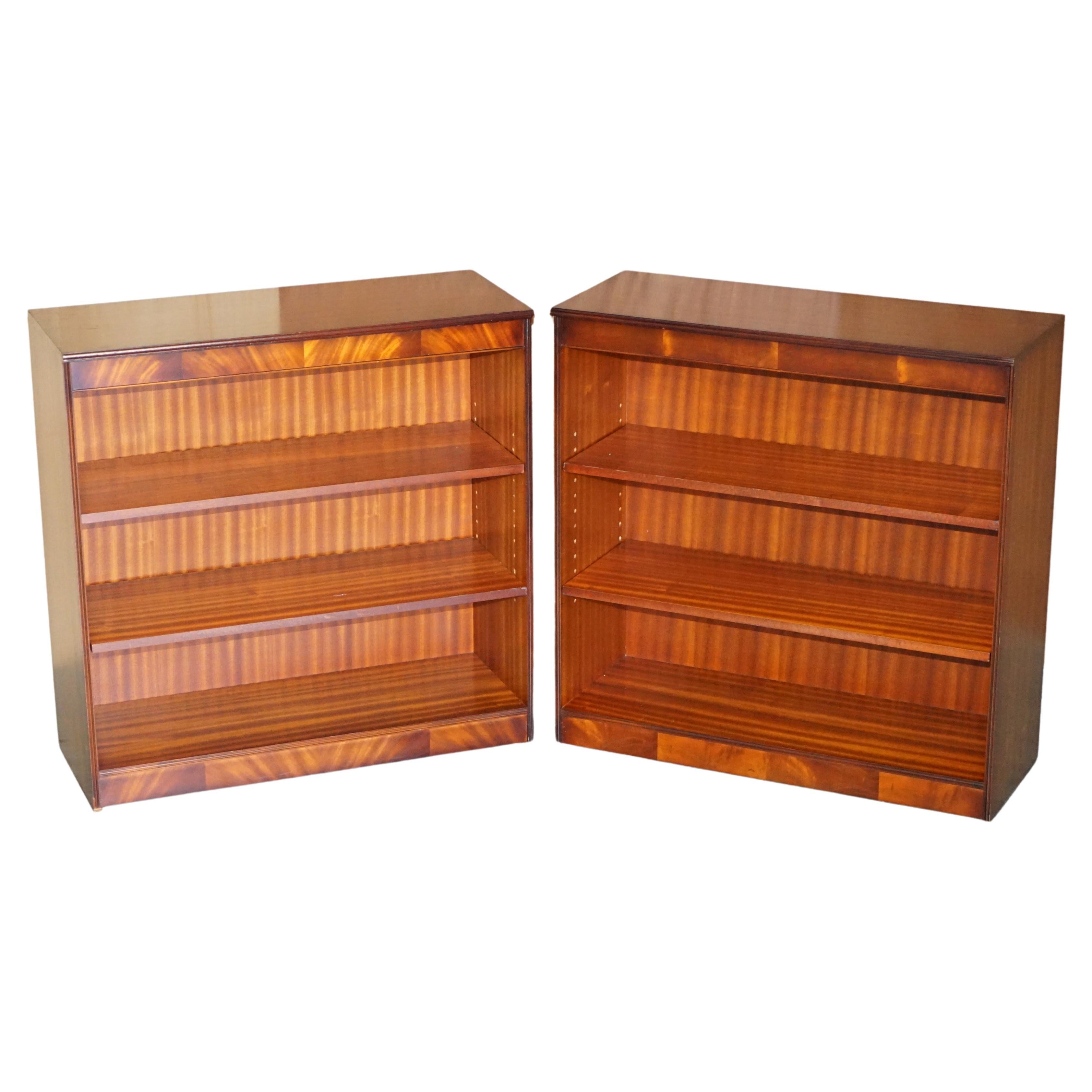 Pair of Shaws of London Flamed Hardwood Dwarf Open Library Bookcases Small Suite For Sale