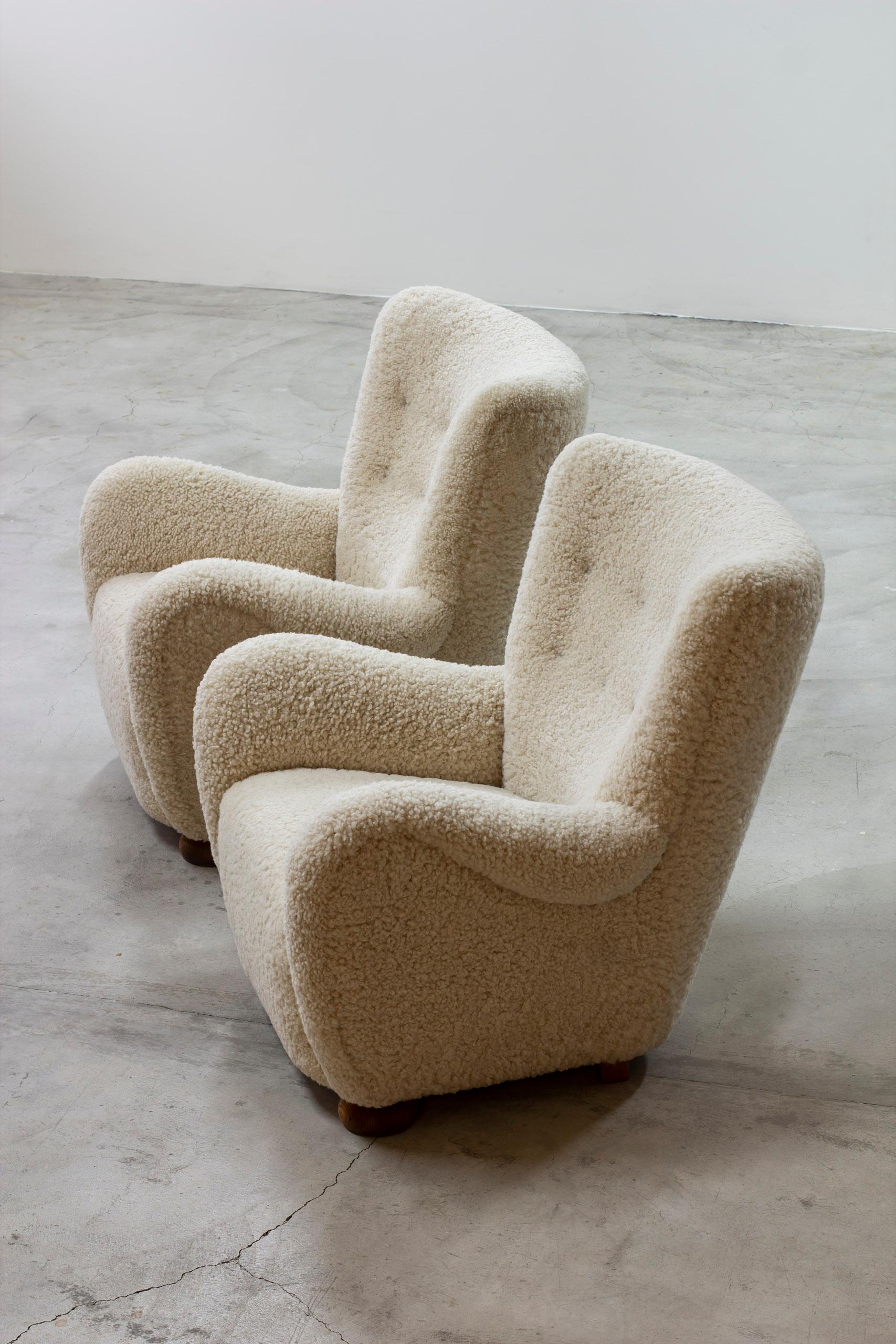 Sheepskin Pair of sheepskin lounge chairs in the manner of Märta Blomstedt, DENMARK, 1940S For Sale