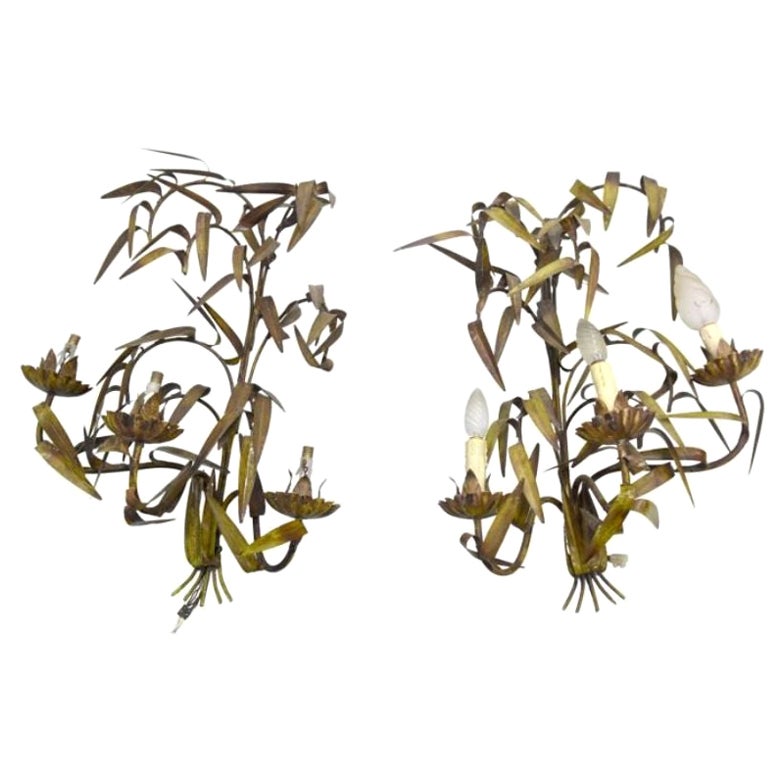 Pareja de candelabros de chapa como hoja de bambú, 1960 en venta