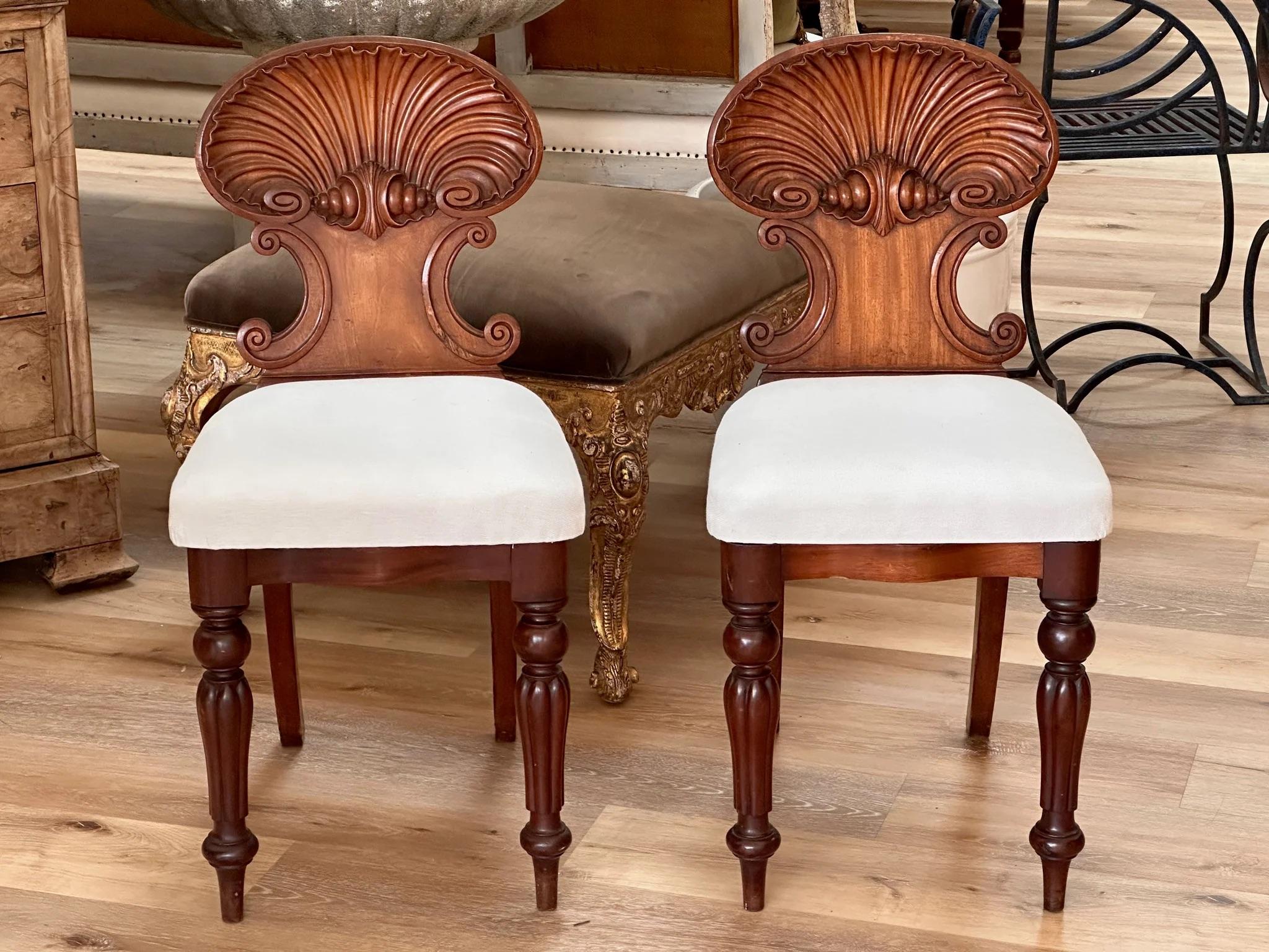 Northern Irish Pair of Shell-Back Hall Chairs, Late 18th-Early 19th Century