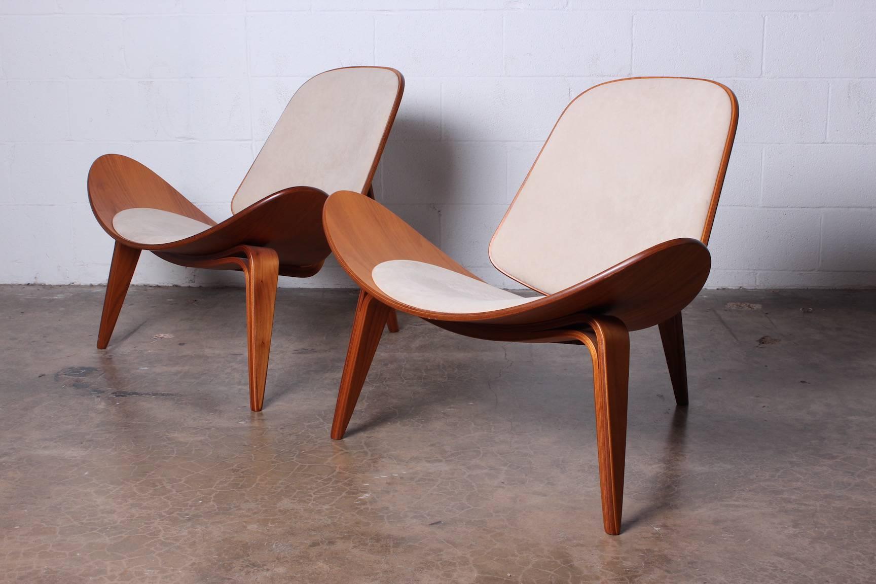Pair of Shell Chairs by Hans Wegner 14