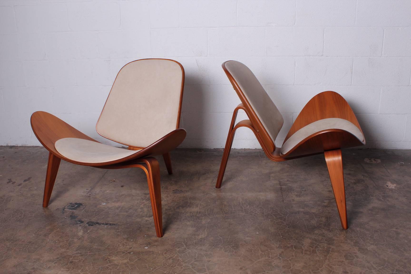 Pair of Shell Chairs by Hans Wegner 16