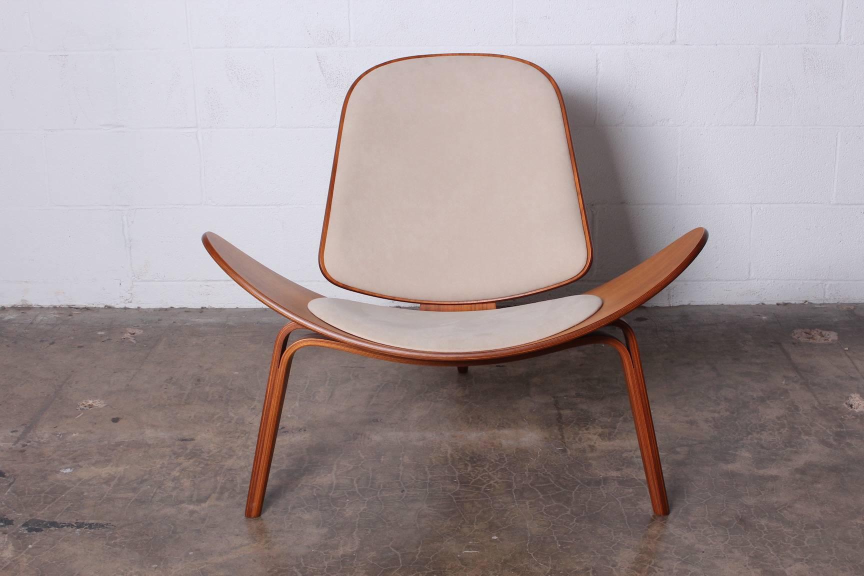 Pair of Shell Chairs by Hans Wegner In Excellent Condition In Dallas, TX