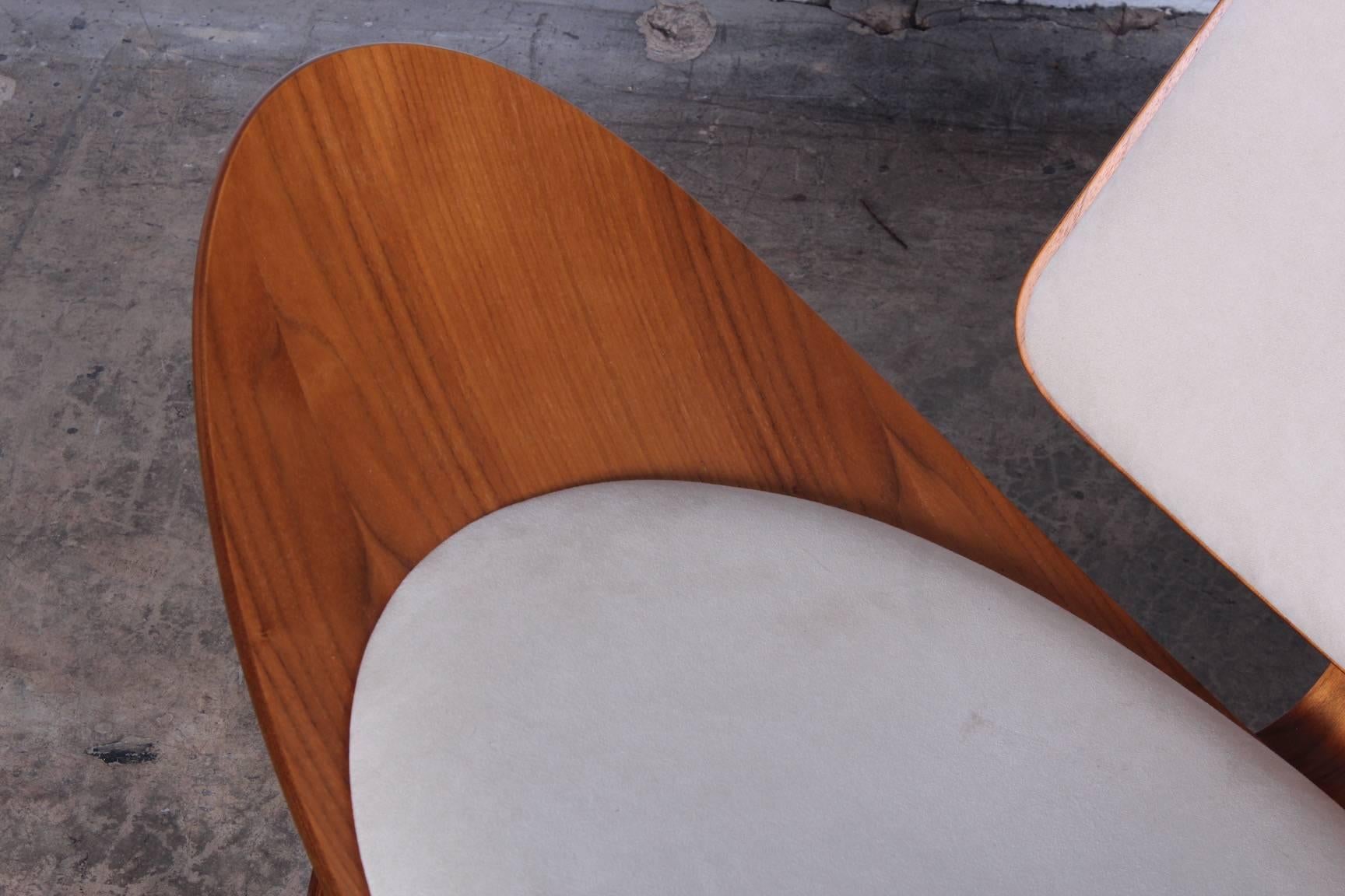 Pair of Shell Chairs by Hans Wegner 4