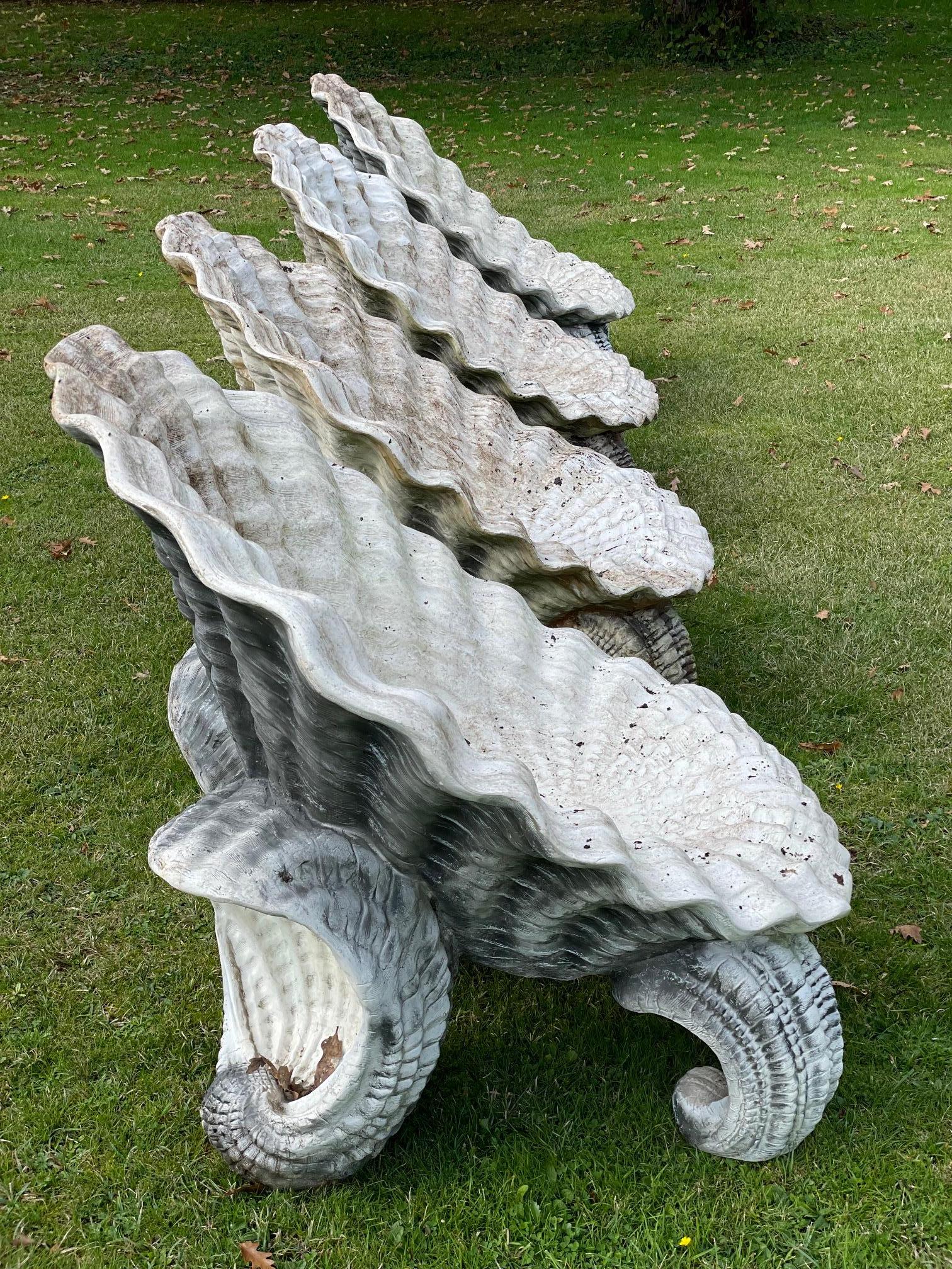 Paire de chaises de jardin de jardin coquillage, 20ème siècle en vente 4