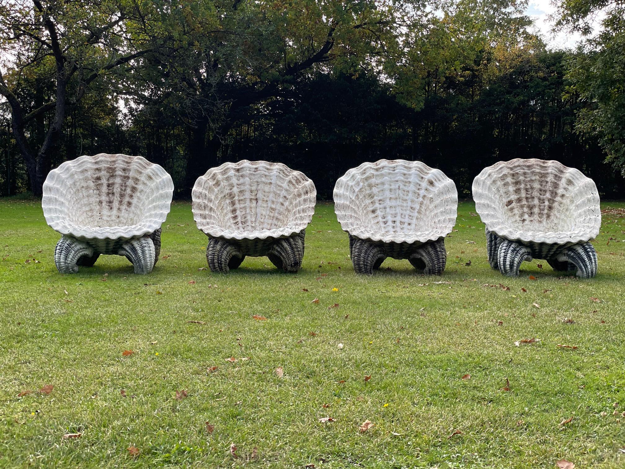 20ième siècle Paire de chaises de jardin de jardin coquillage, 20ème siècle en vente