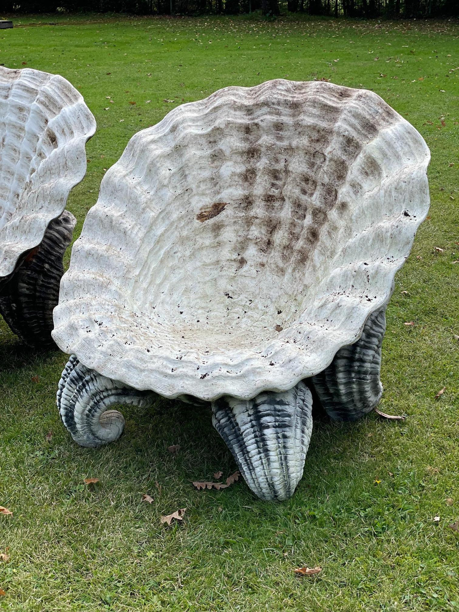 Paire de chaises de jardin de jardin coquillage, 20ème siècle en vente 2