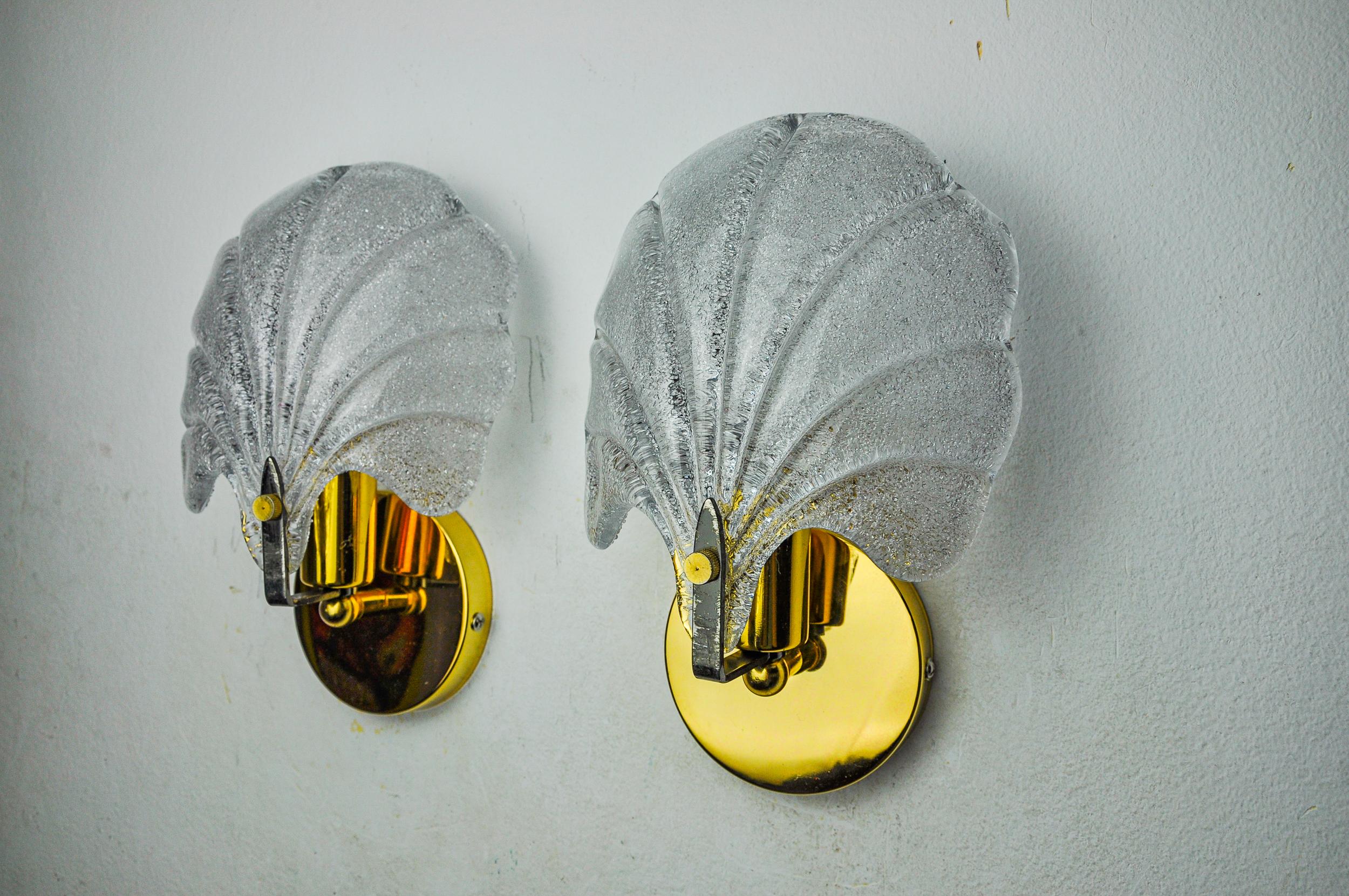 Italian Pair of shell sconces, frosted murano glass, italy, 1980 For Sale