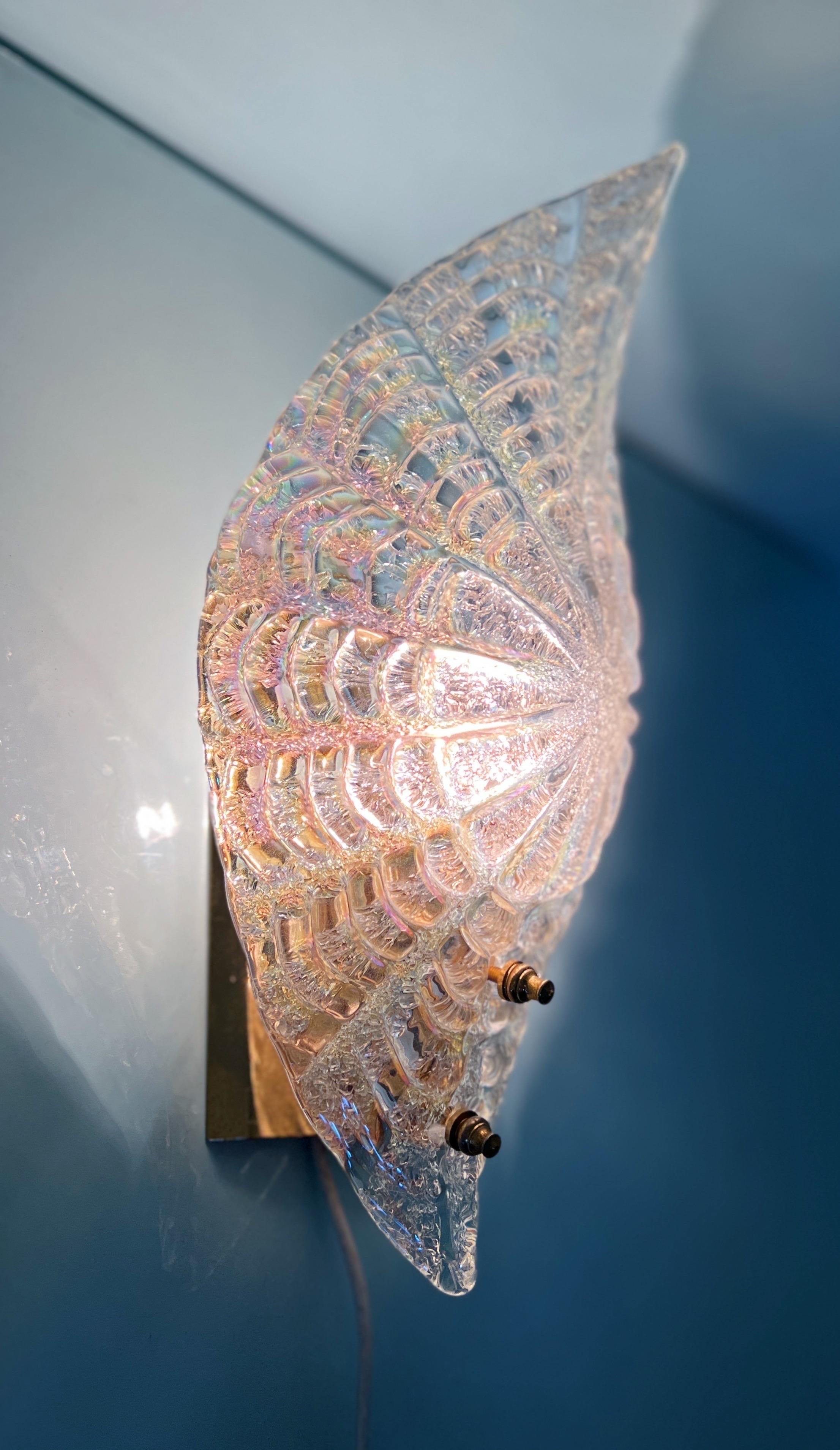 Italian Pair of shell shaped 1980s Murano glass wall lights 