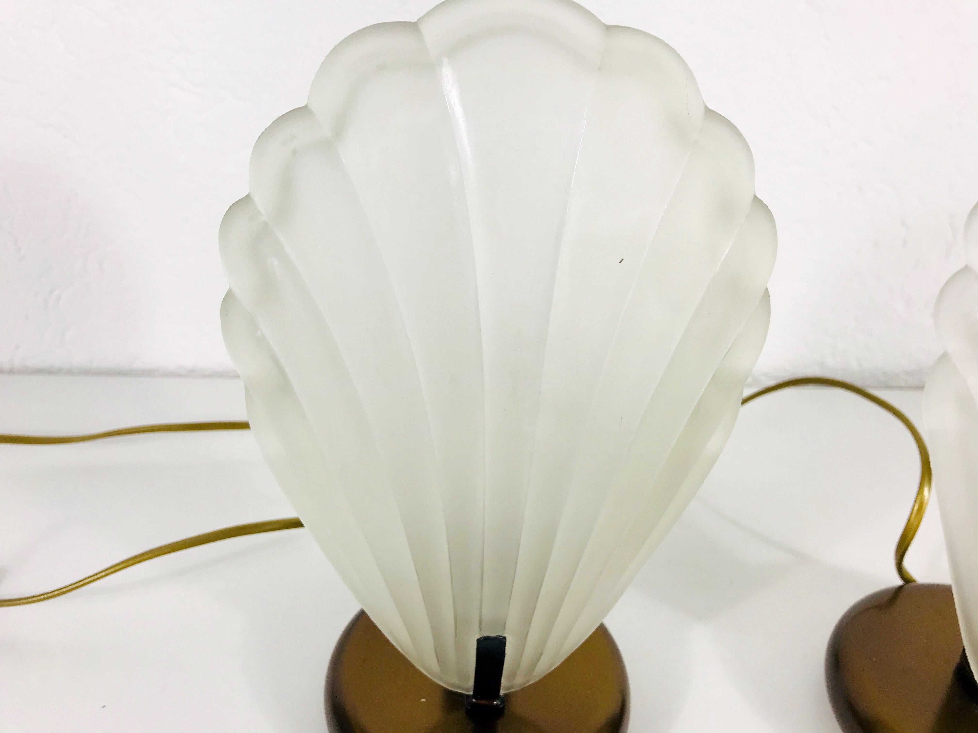 shell shaped lamps