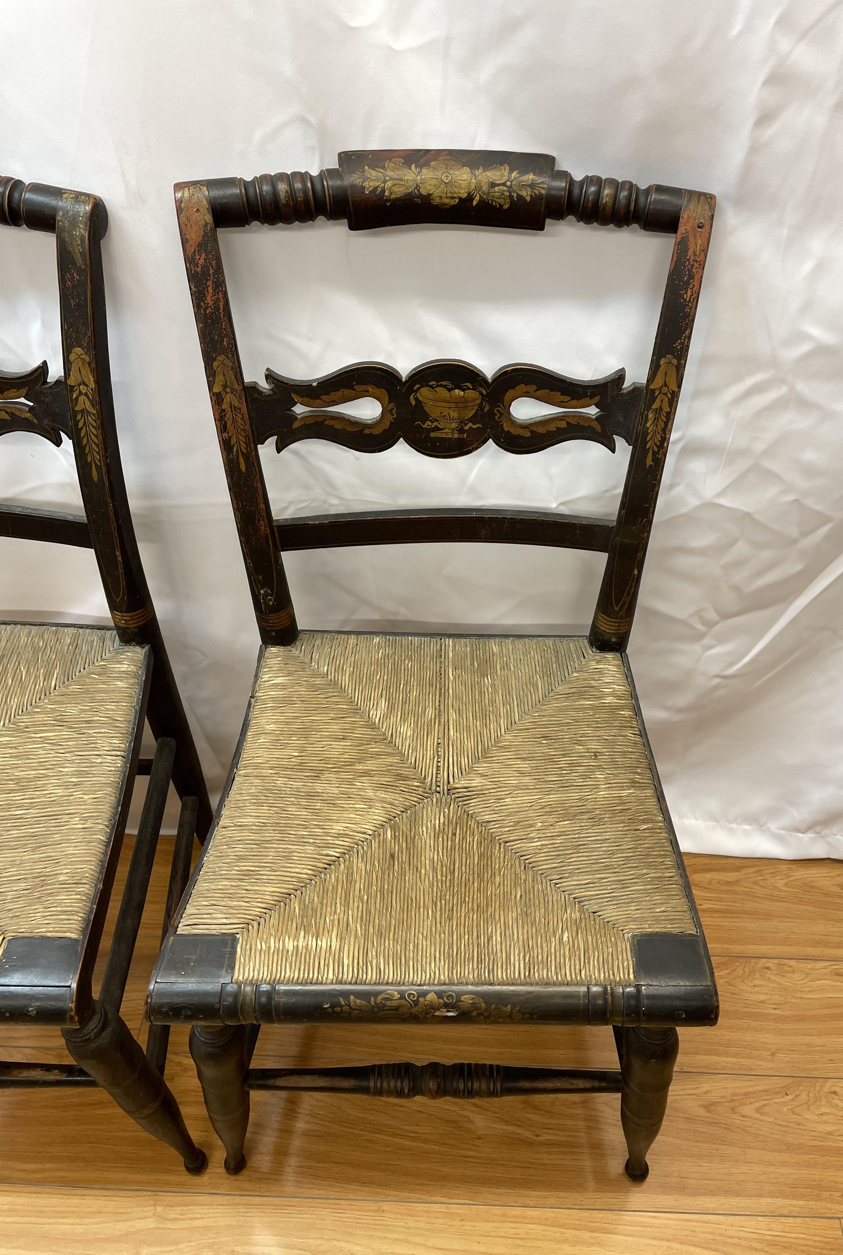 Unknown Pair of Sheraton fancy early 19th century hitchcock chains with rush seats For Sale