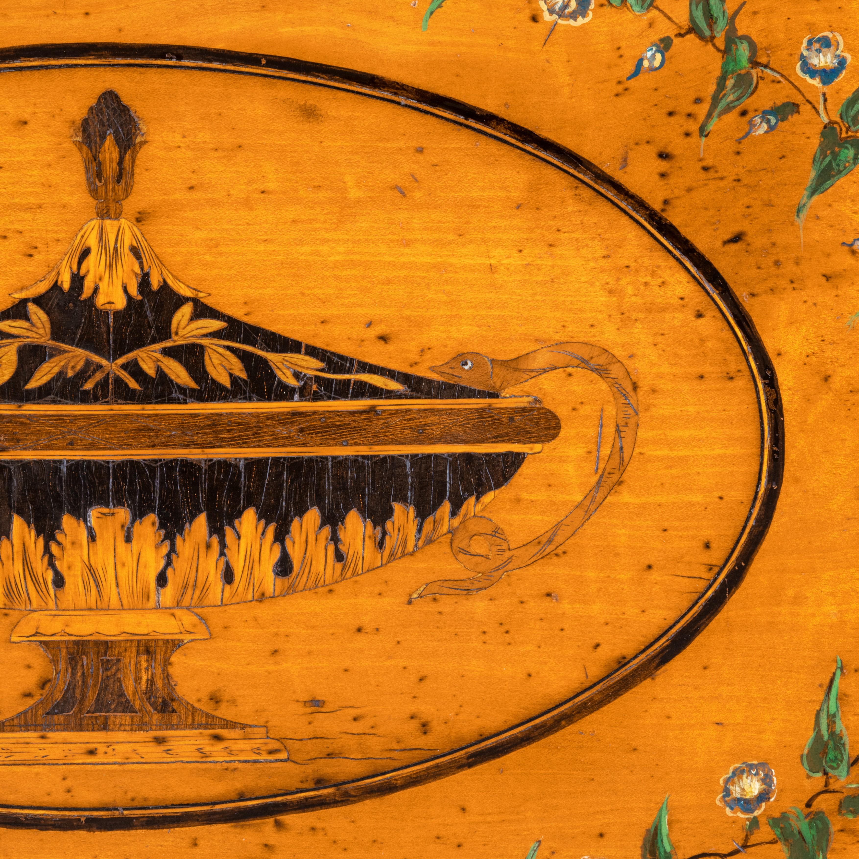 Paire de consoles Demi Lune en bois de citronnier d'Inde occidentale de la période Sheraton en vente 7