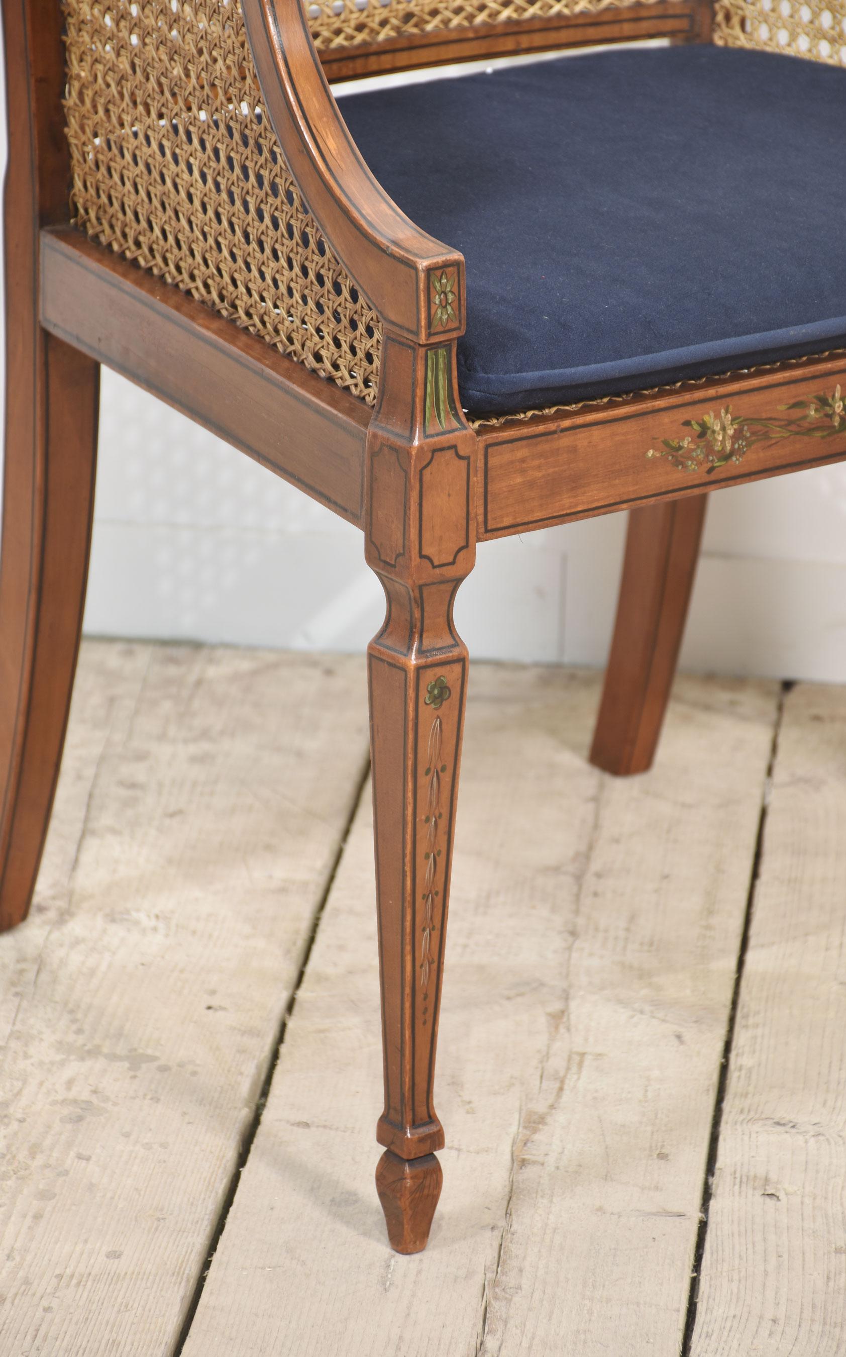 Paar Sessel aus Satinholz und Bergere im Sheraton-Revival-Stil (Seidenholz) im Angebot