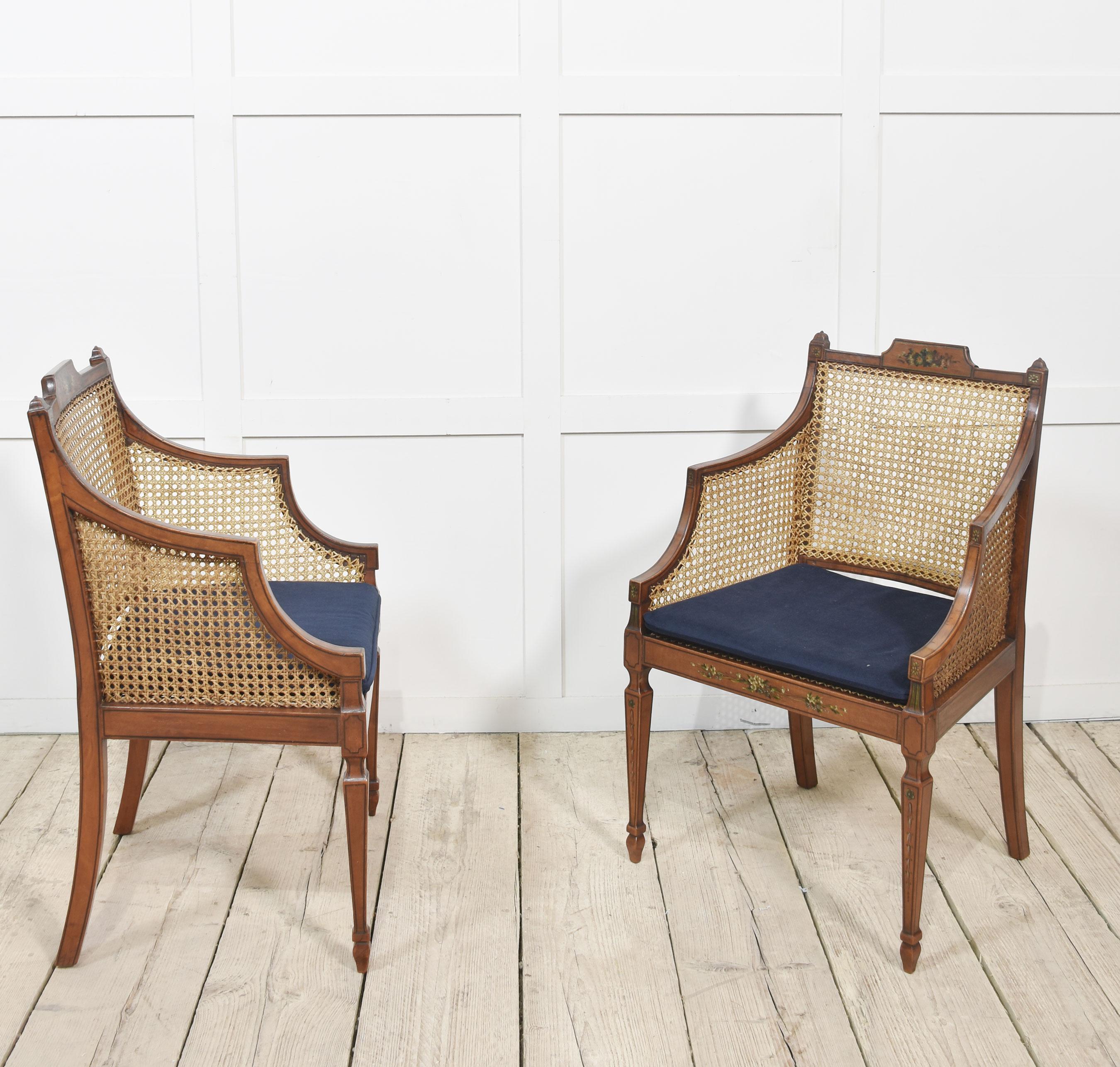 Paar Sessel aus Satinholz und Bergere im Sheraton-Revival-Stil im Angebot 2