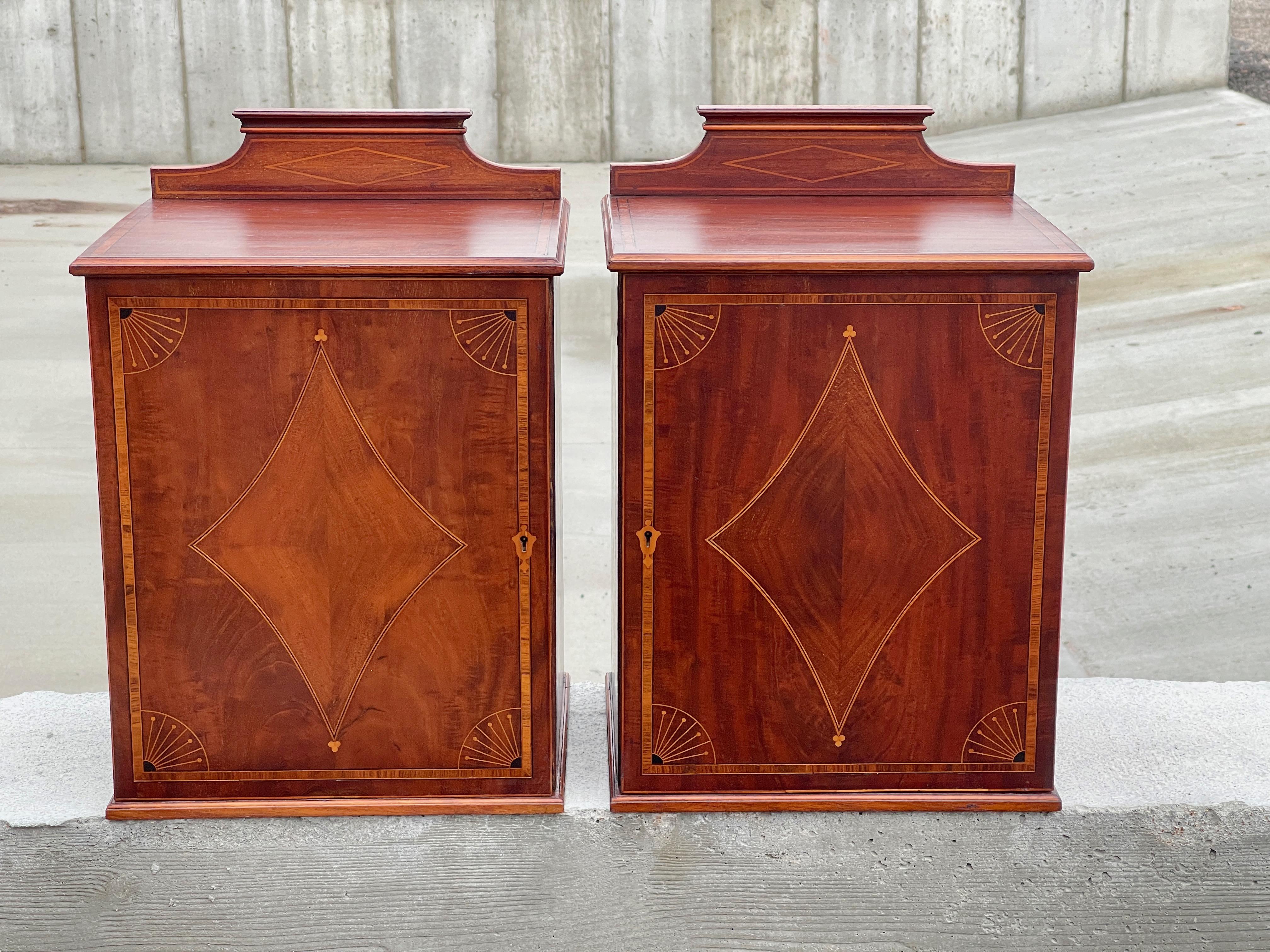Pair of Sheraton Revival Small Locking Cabinets In Good Condition For Sale In Hanover, MA
