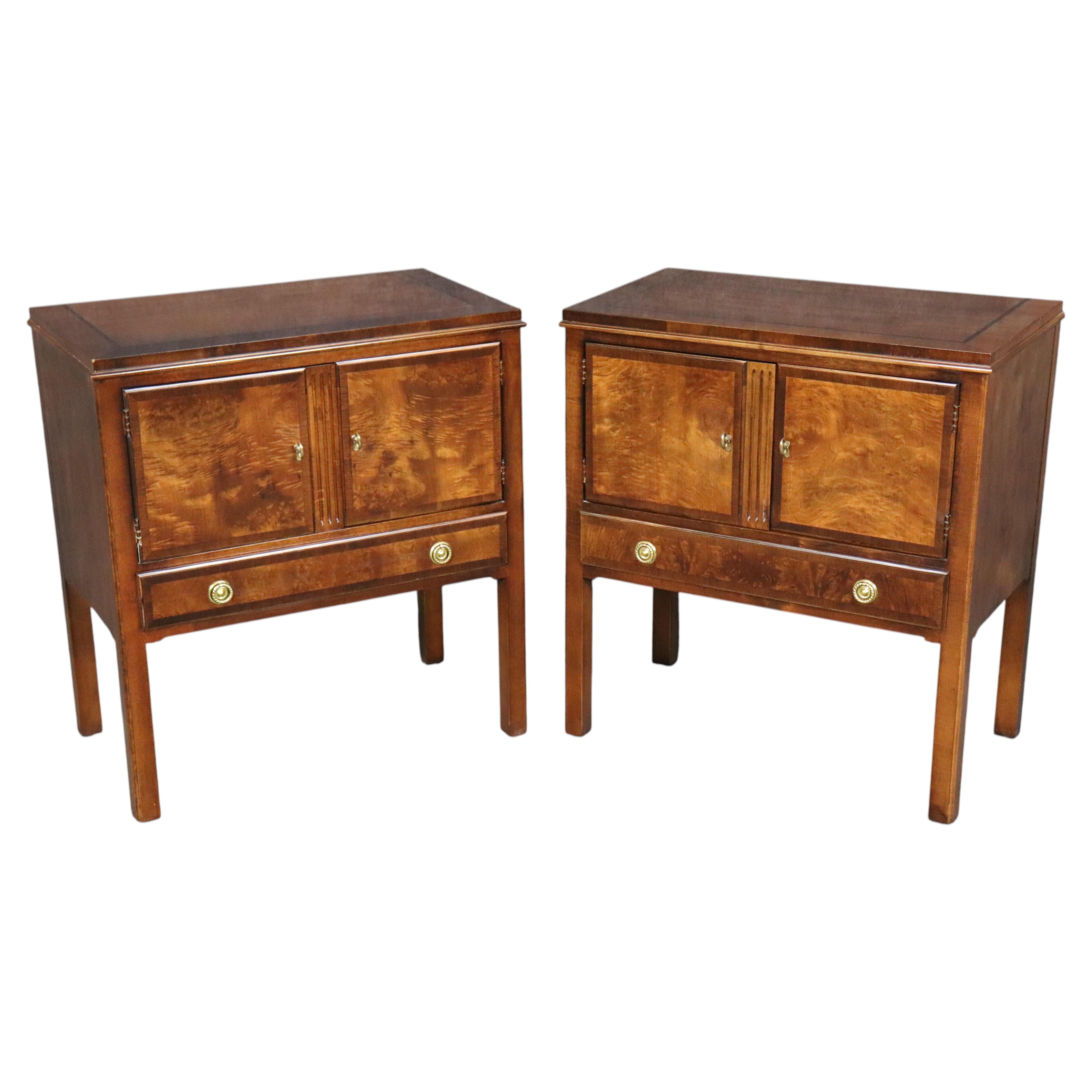 Pair of Sheraton Style Banded Top Brass Mounted Night Stands by Henredon