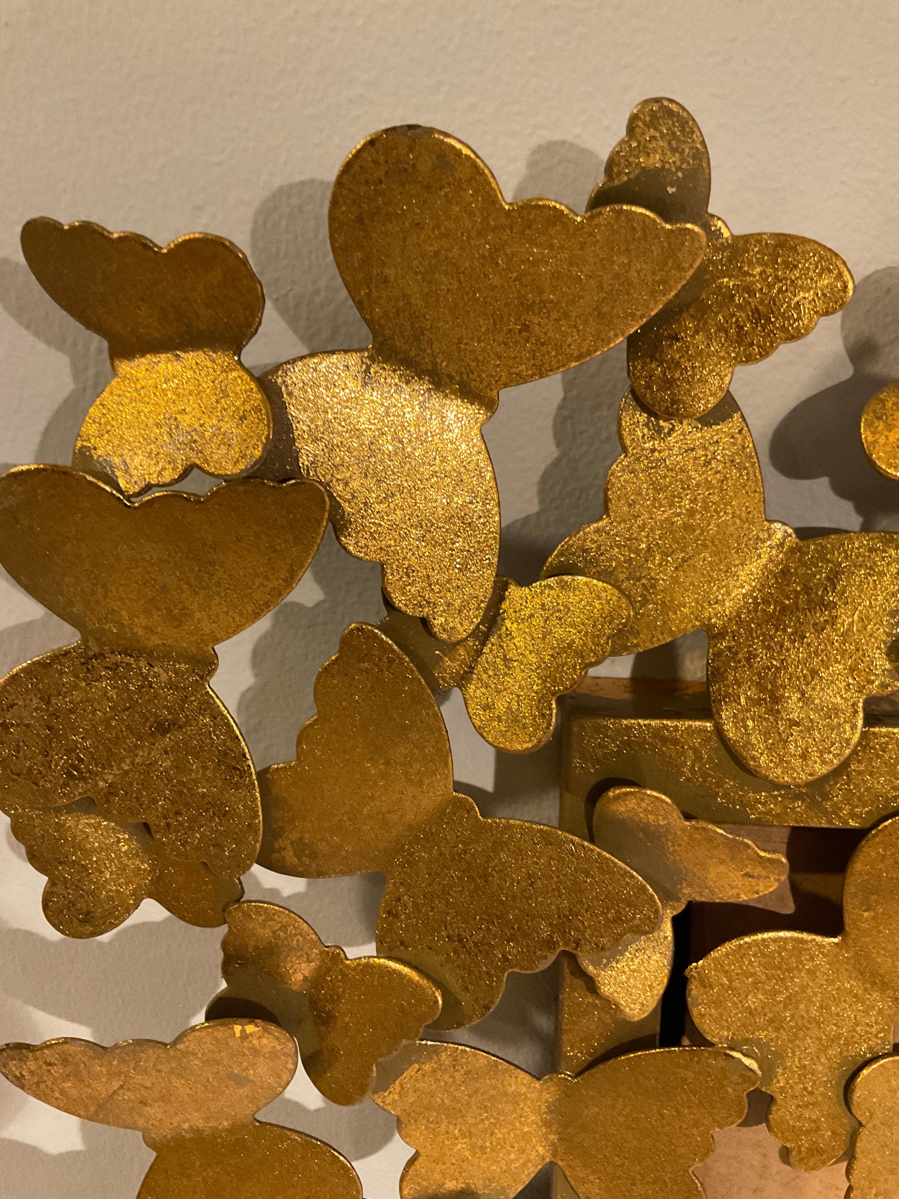Paire d'or scintillant  Cadres papillon pour miroirs en vente 2