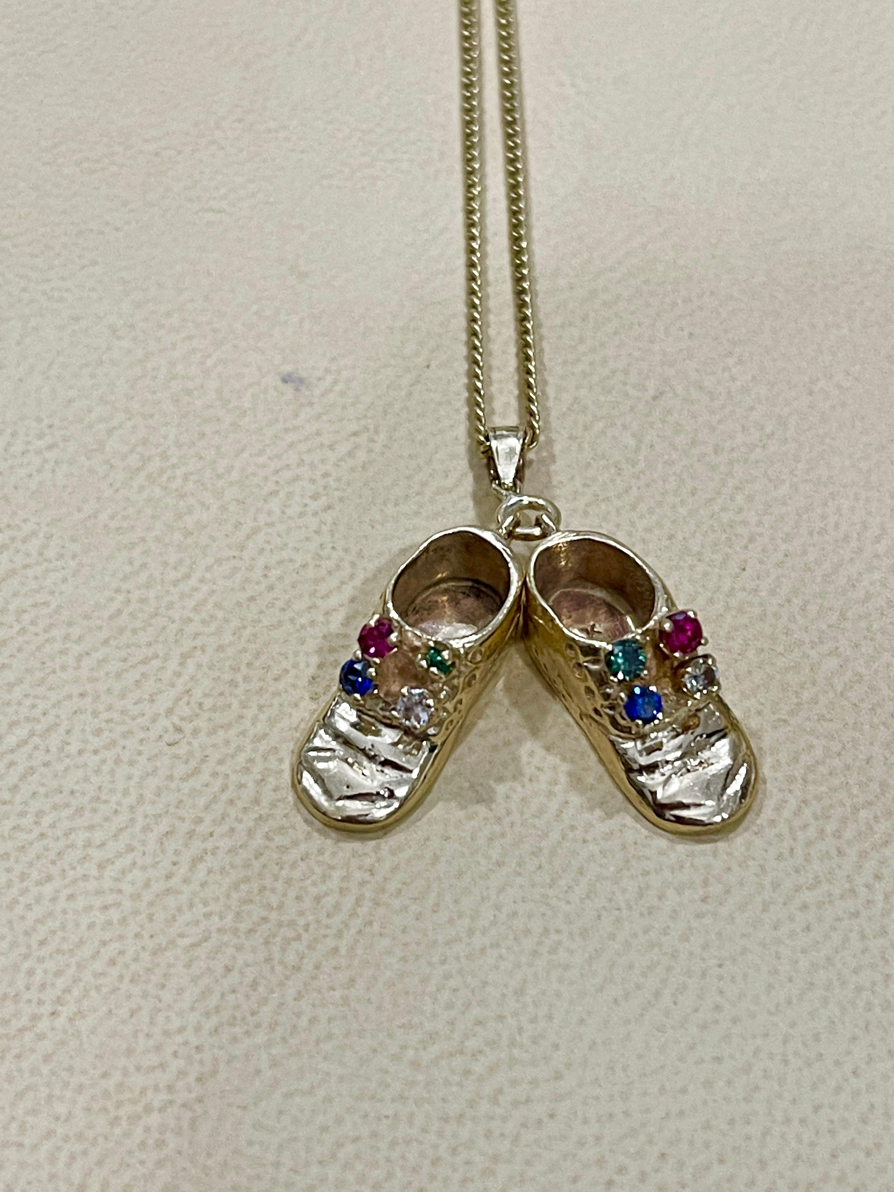 De las mujeres Par de Colgantes de Zapato con Colgante de Piedra Preciosa y Cadena de Oro Amarillo en venta
