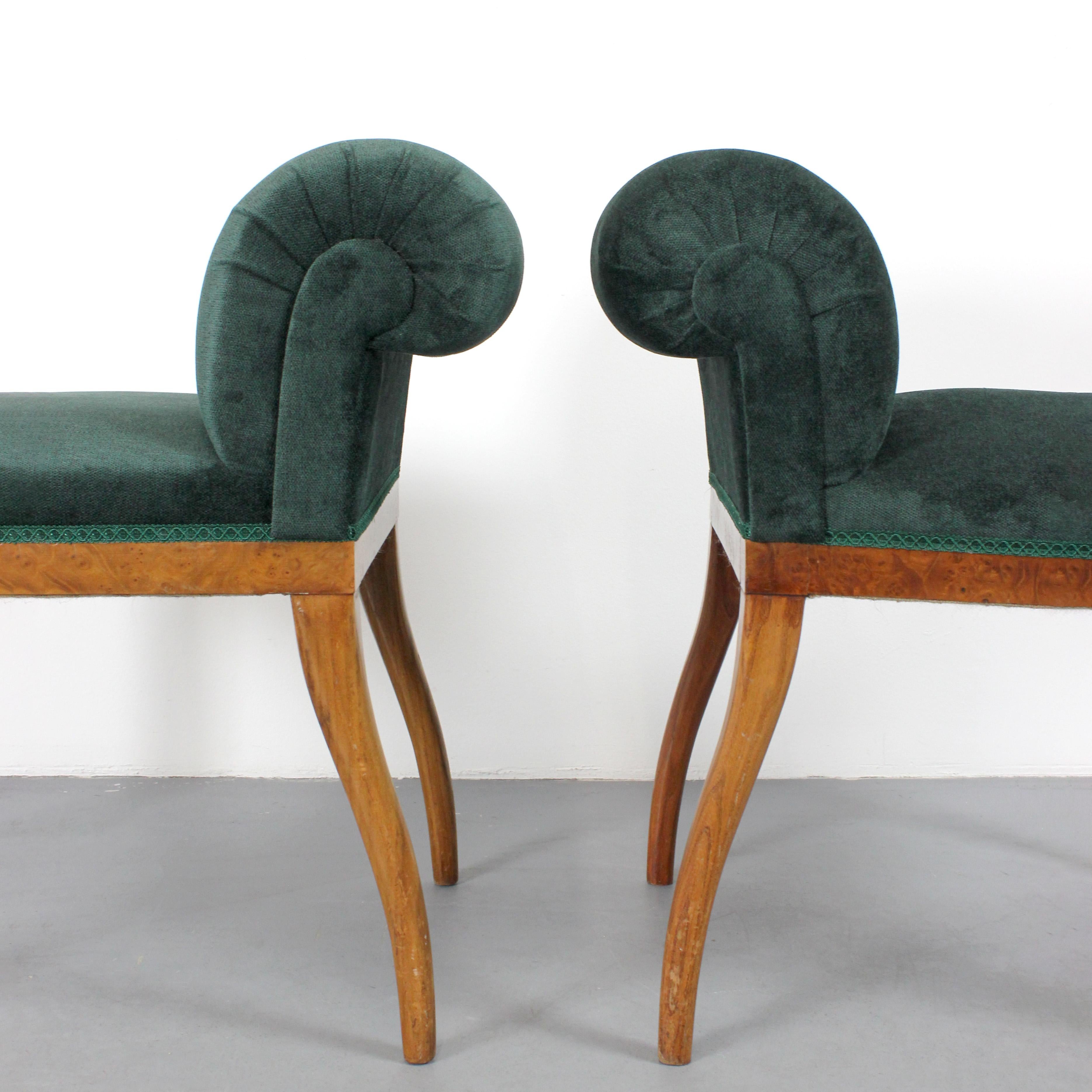 Pair of shoe racks with a root wood frame and green chenille upholstery For Sale 1