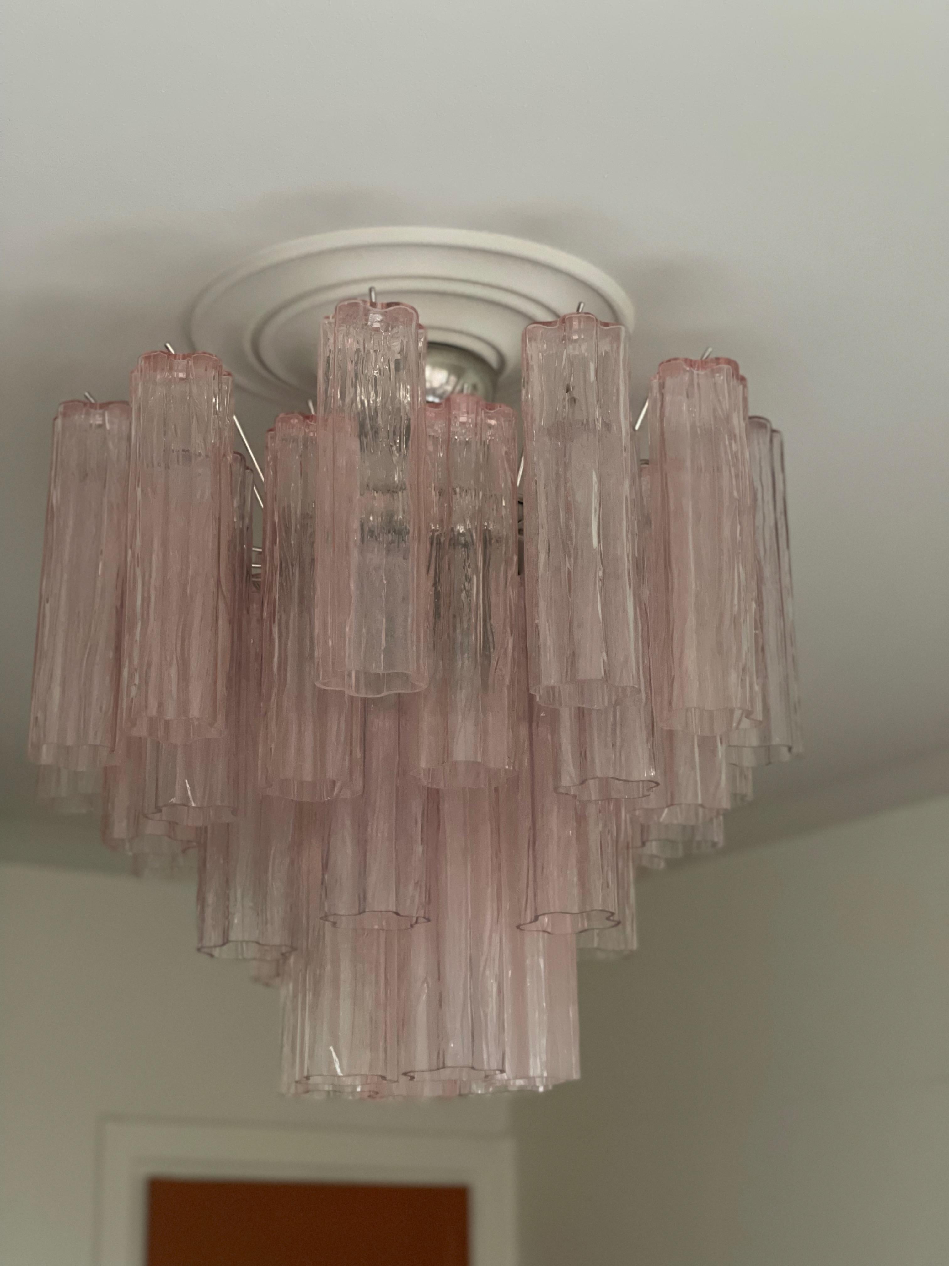 Coppia di lampadari corti rosa pastello di Murano * altezza 2,5 piedi in vendita 5