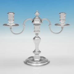 1960 Paire de candélabres à deux lumières en A Silver par John Charles Lowe