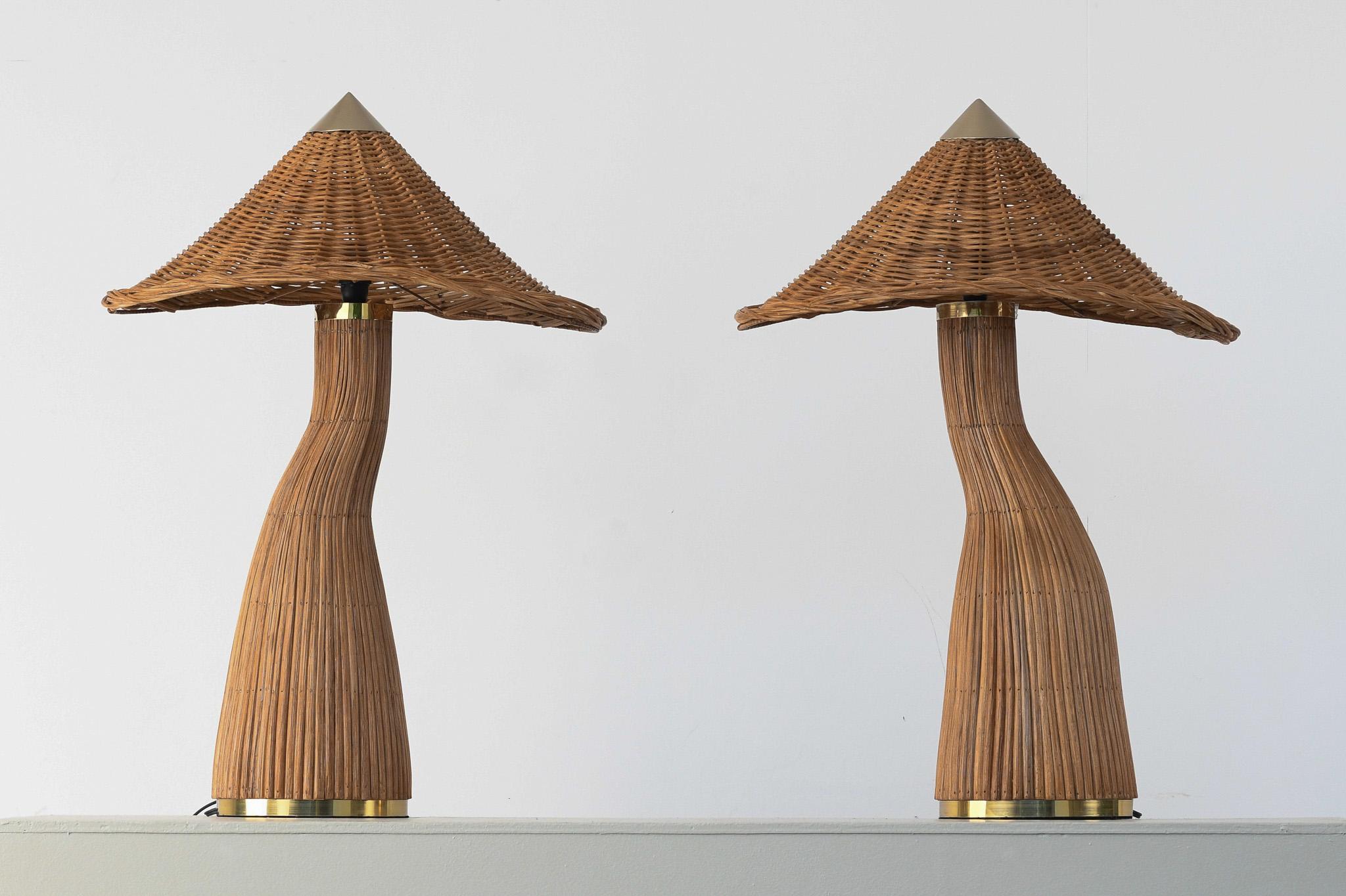 Pareja de Lámparas de Mesa de Ratán Champiñón Siglo XXI y contemporáneo en venta