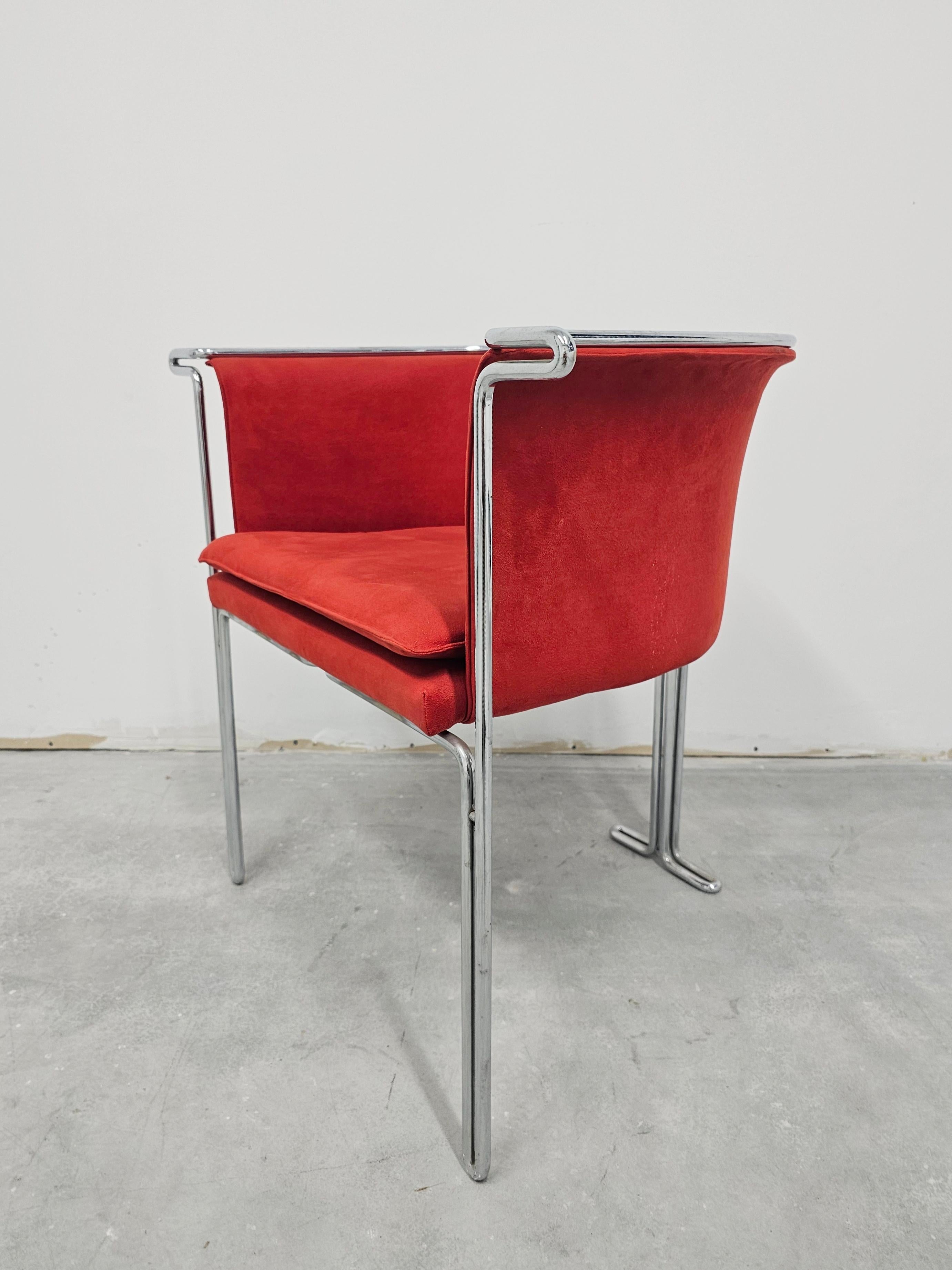 Late 20th Century Pair of Side Chairs from Entelechy Series by John Portman for Saporiti For Sale