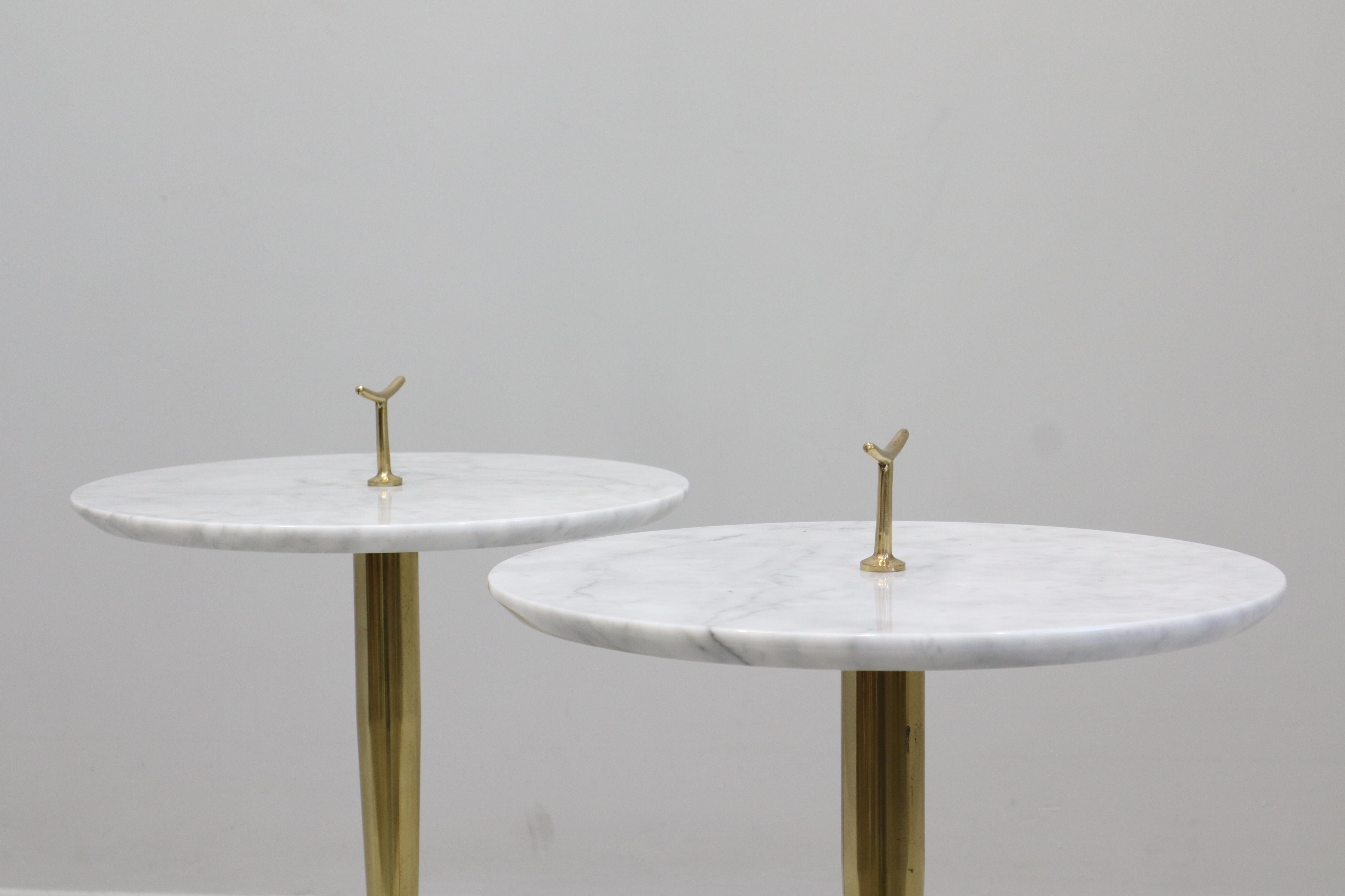 Paire de tables basses d'appoint en laiton d'Osvaldo Borsani, 1950 en vente 2