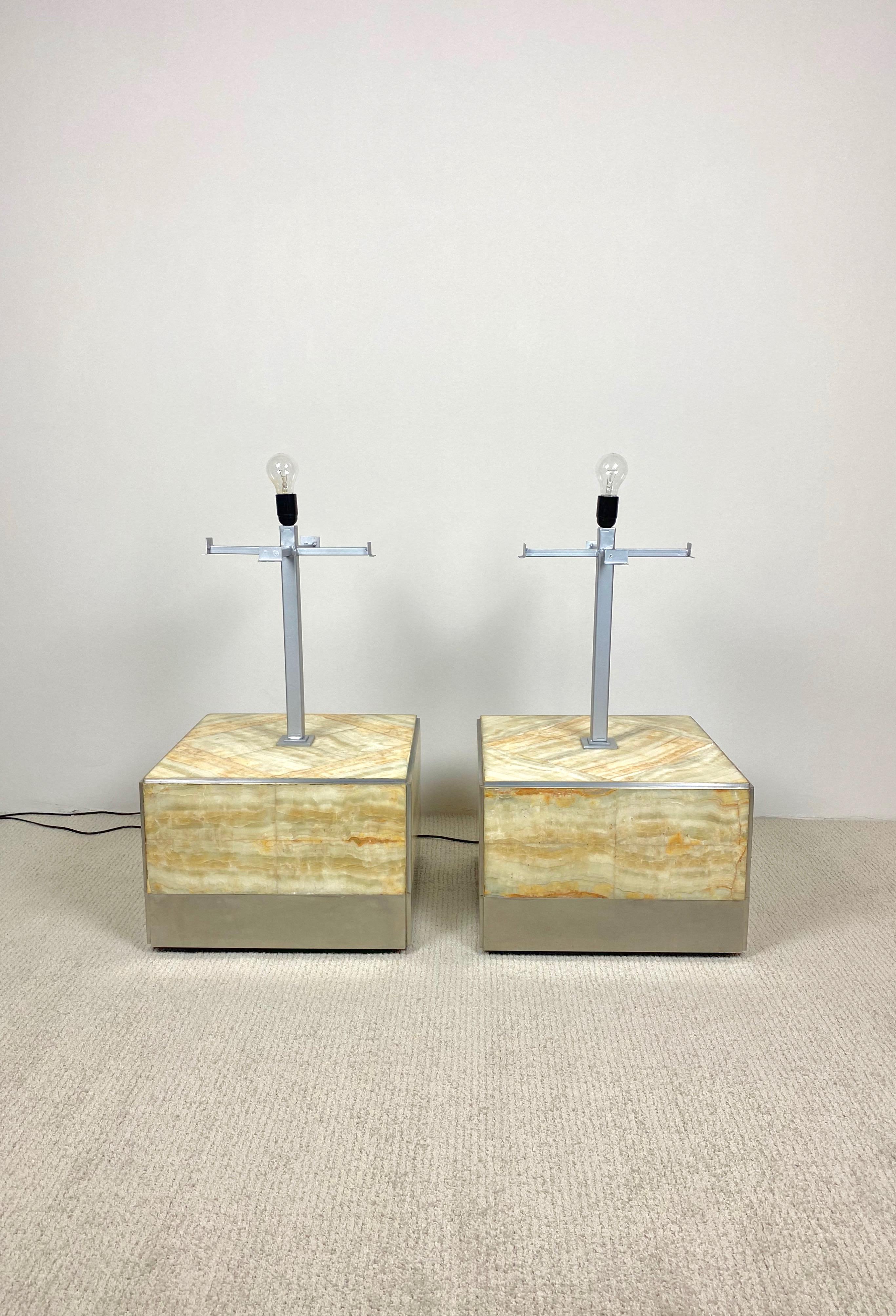 Pair of Side Table and Lamp in Alabaster by Tommaso Barbi, Italy, 1970s For Sale 9
