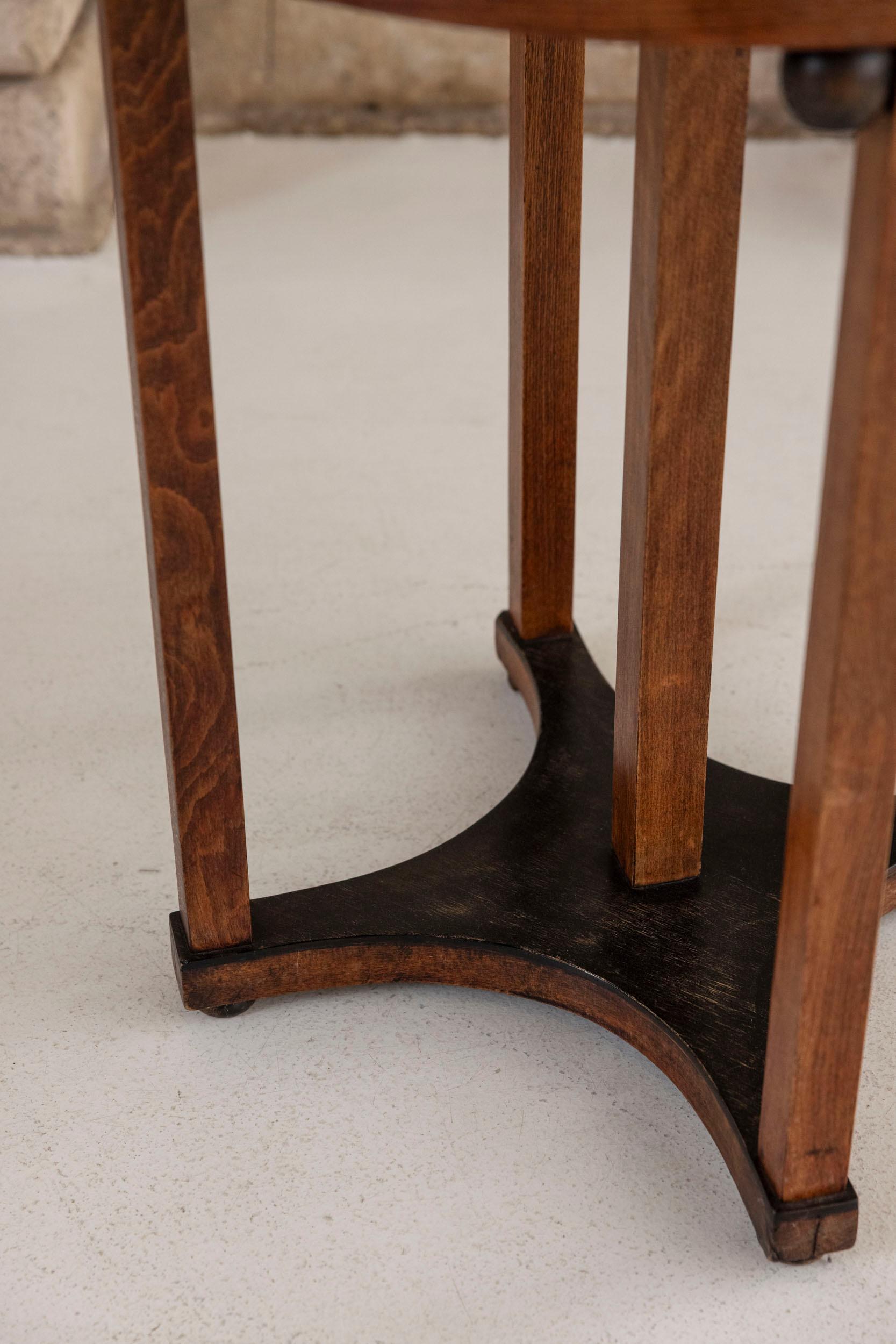 Pair of side table by Josef Hoffmann for Jacob and Josef Kohn For Sale 1