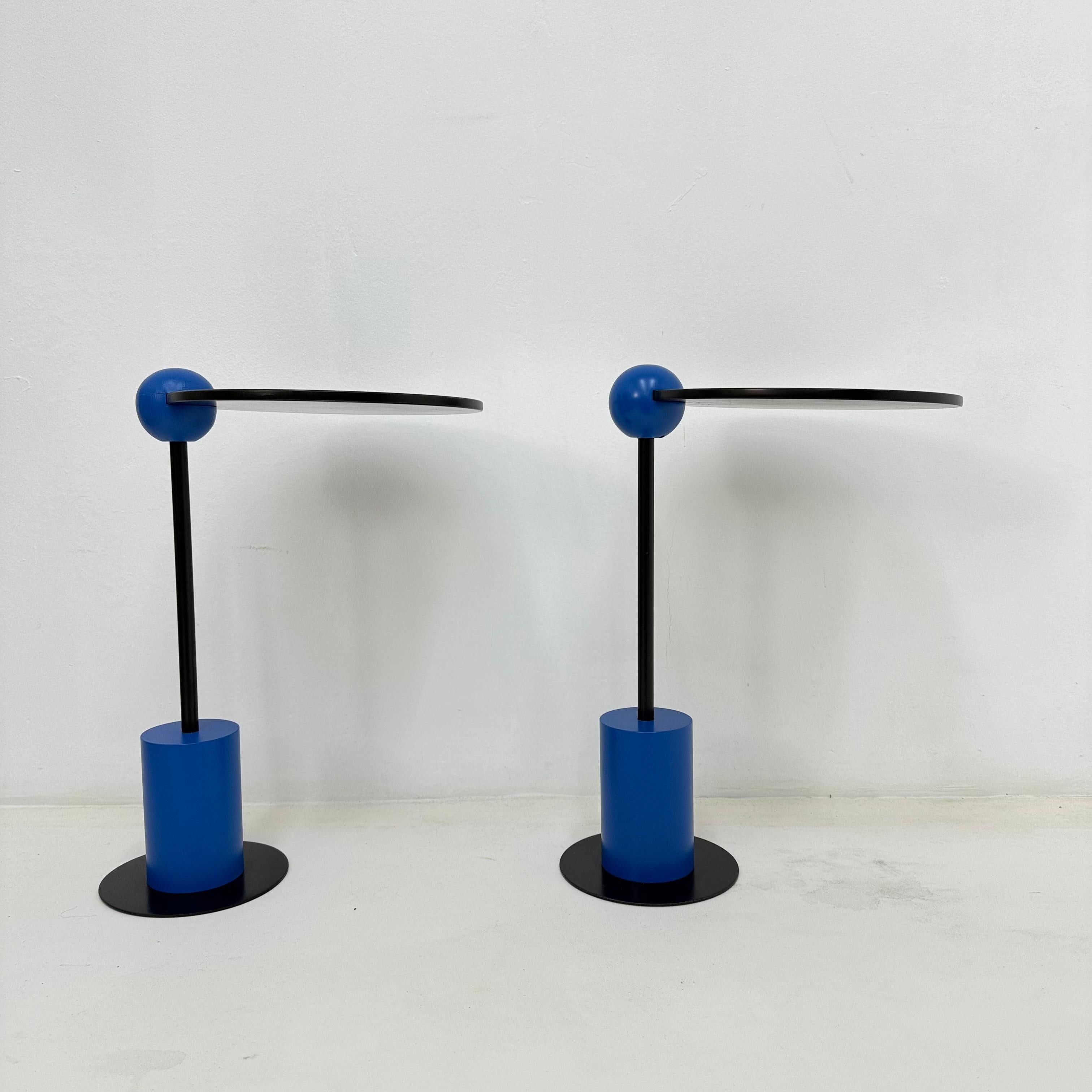 Paar Beistelltische Edward Geluk für Arco - 1980er Jahre 'Piccolo' postmodern Memphis im Angebot 11