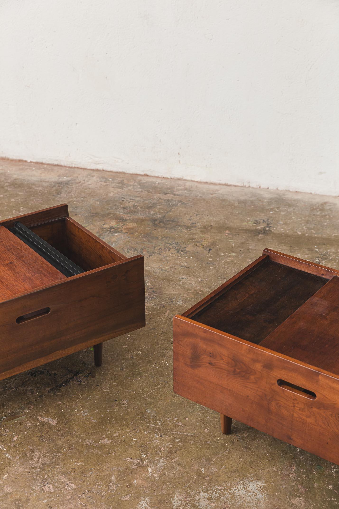 Mid-Century Modern Pair of side tables by Michel Arnoult For Sale