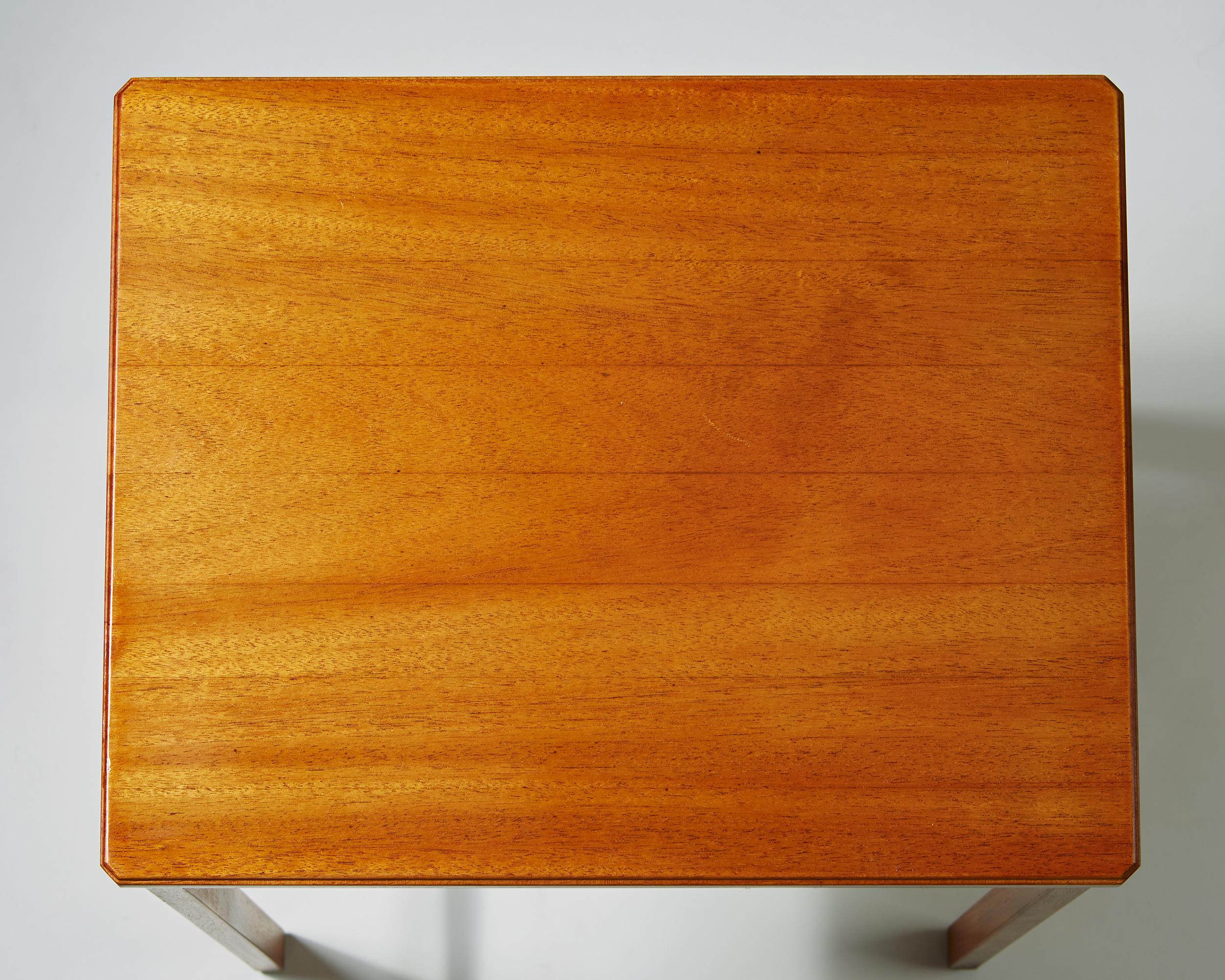 Pair of Side Tables Designed by Carl Malmsten for Carl Löfving & Söner, Sweden In Excellent Condition In Stockholm, SE