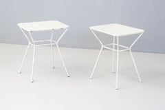 Pareja de mesas auxiliares