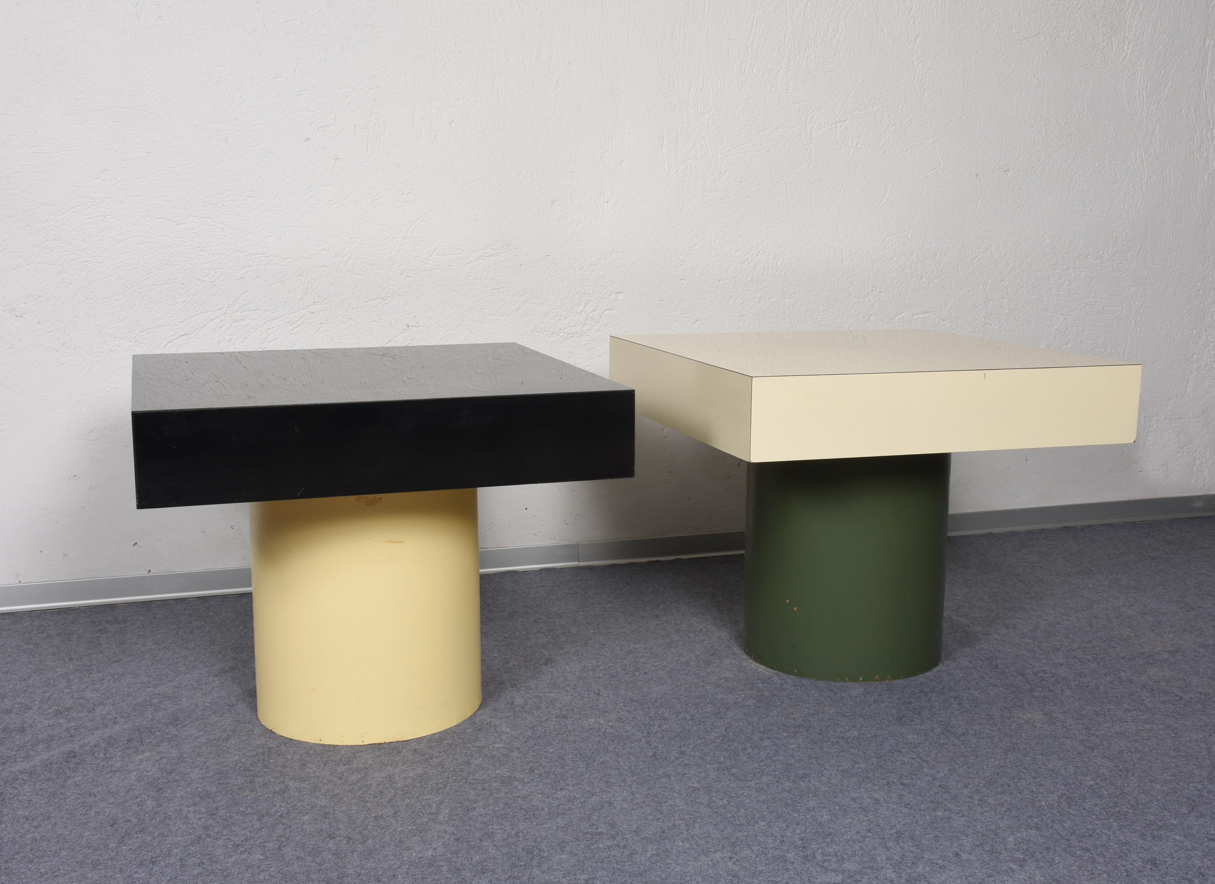 Pair of Side Tables in Black and White Formica, Round Base, 1970s Italy Laminate 4