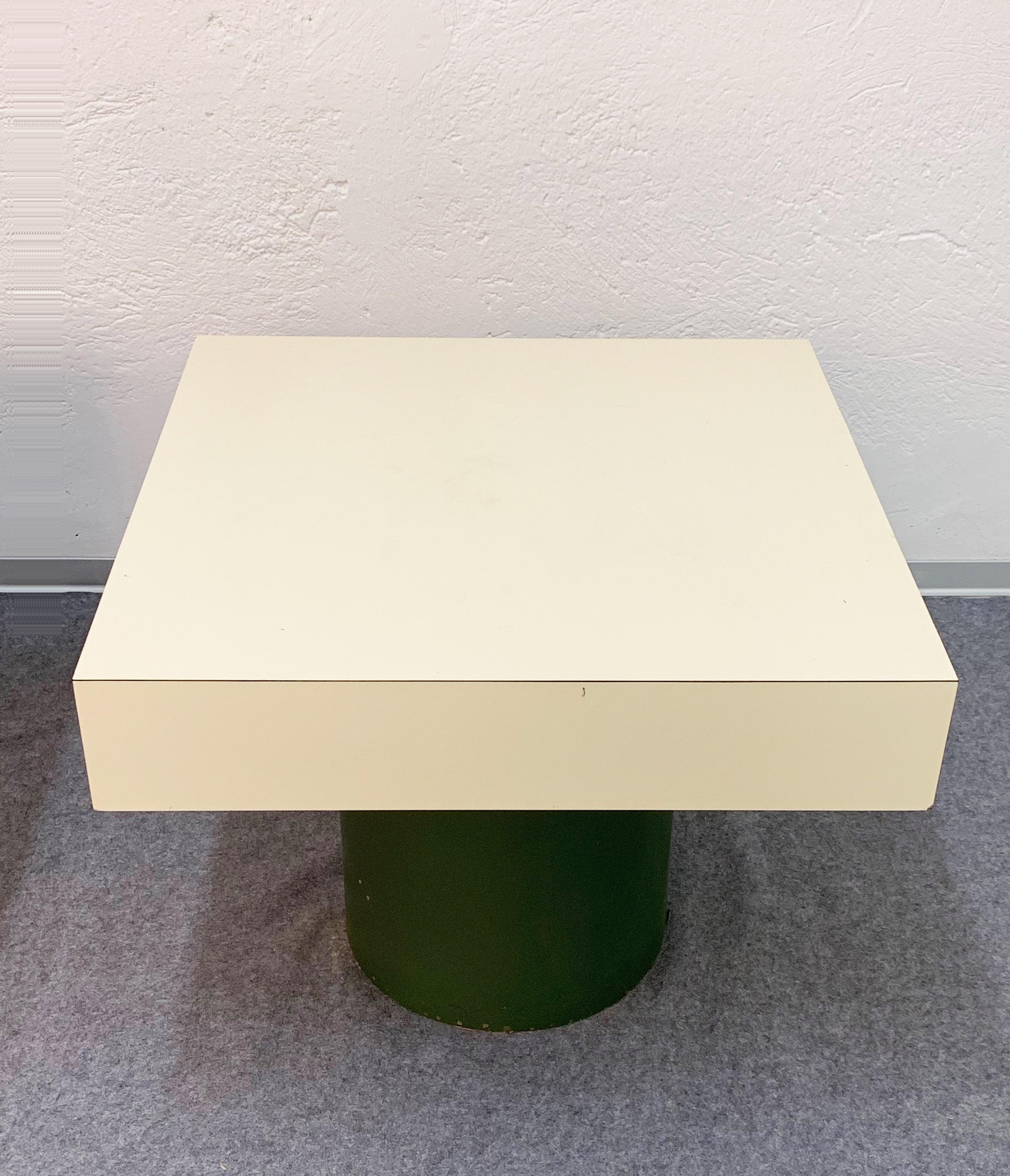 Pair of Side Tables in Black and White Formica, Round Base, 1970s Italy Laminate 6