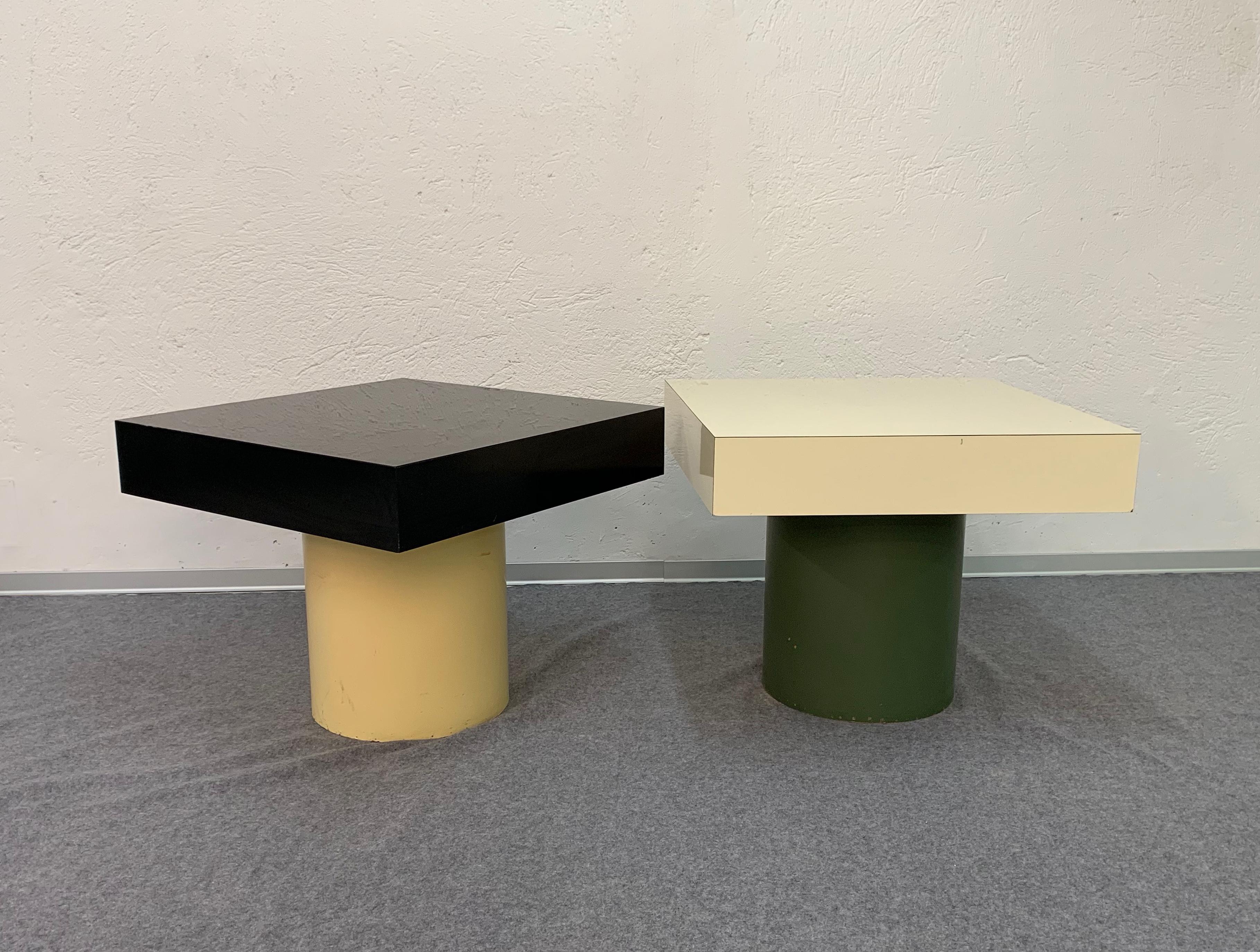 Pair of Side Tables in Black and White Formica, Round Base, 1970s Italy Laminate 7