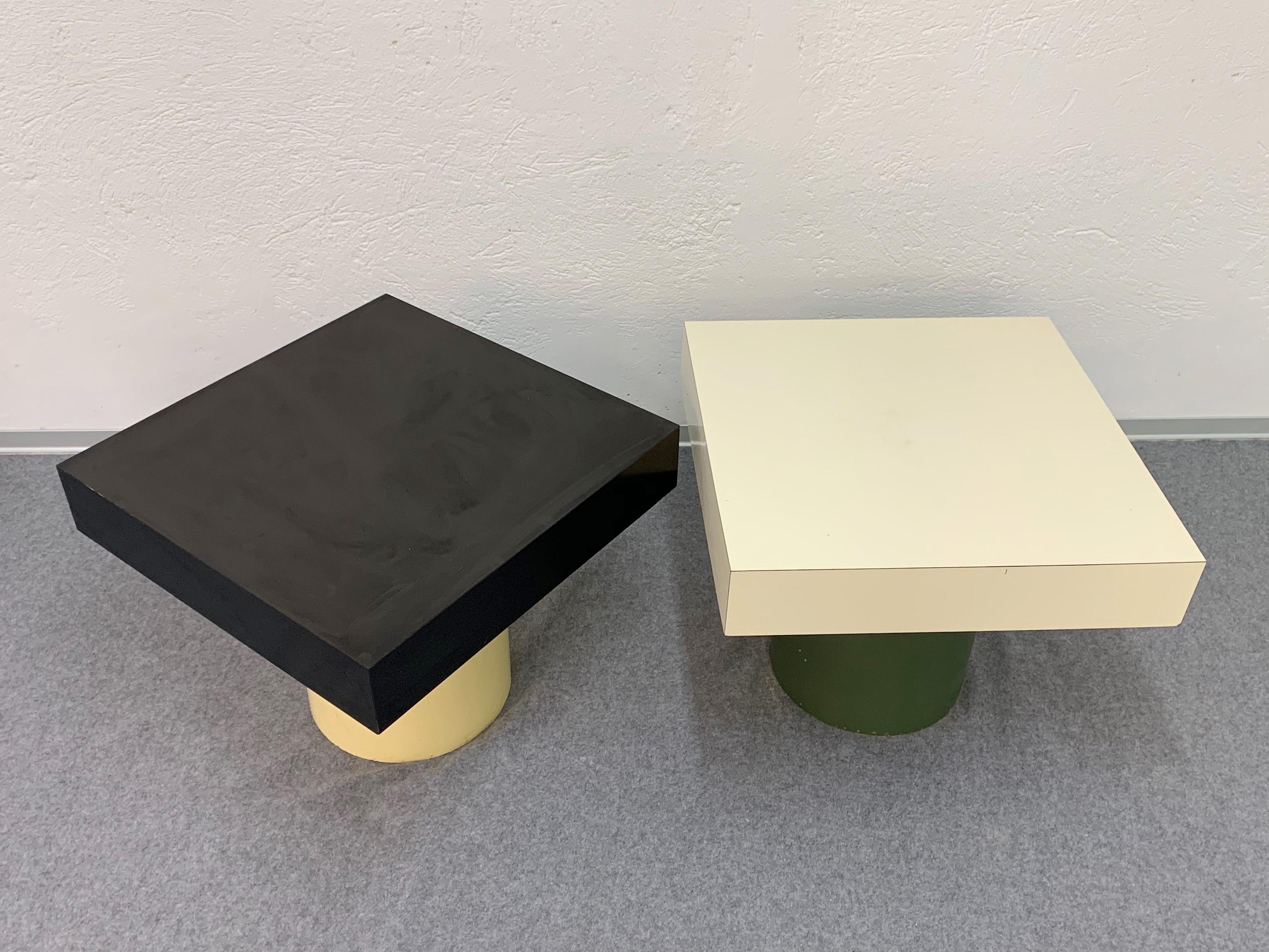 Italian Pair of Side Tables in Black and White Formica, Round Base, 1970s Italy Laminate