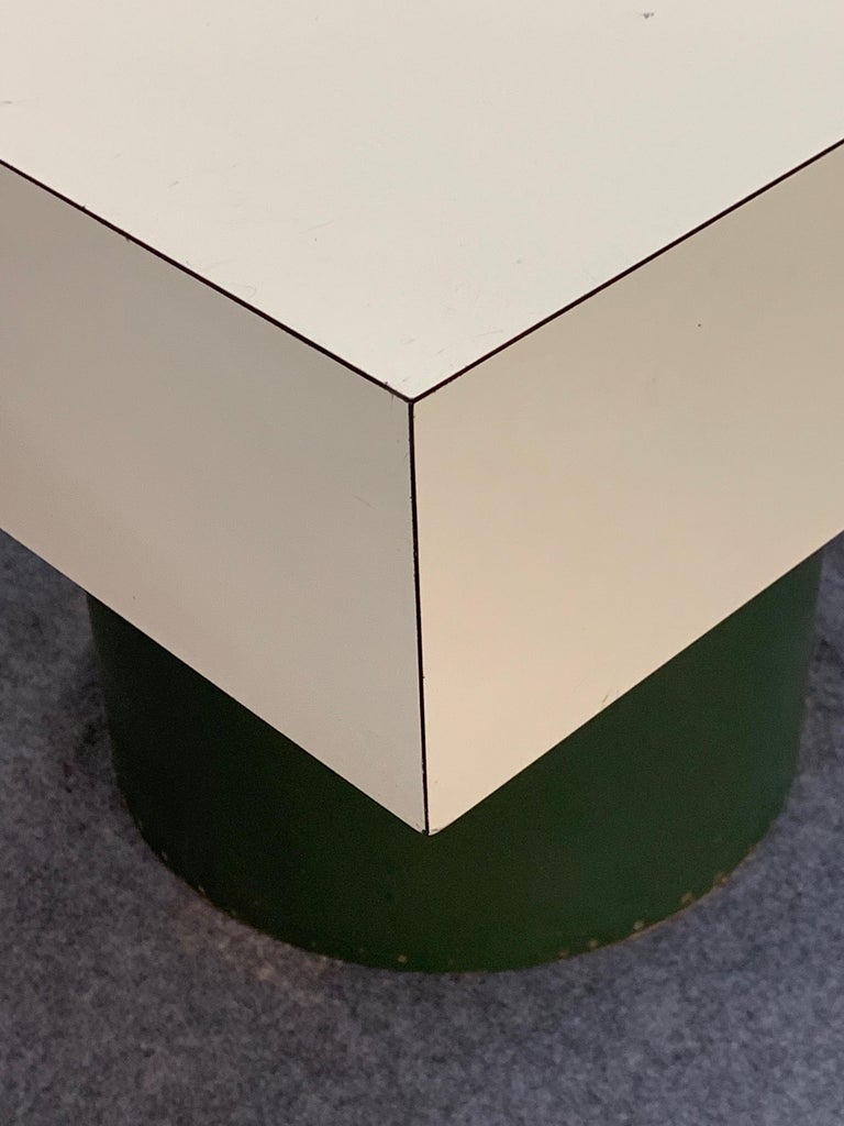 Pair of Side Tables in Black and White Formica, Round Base, 1970s Italy