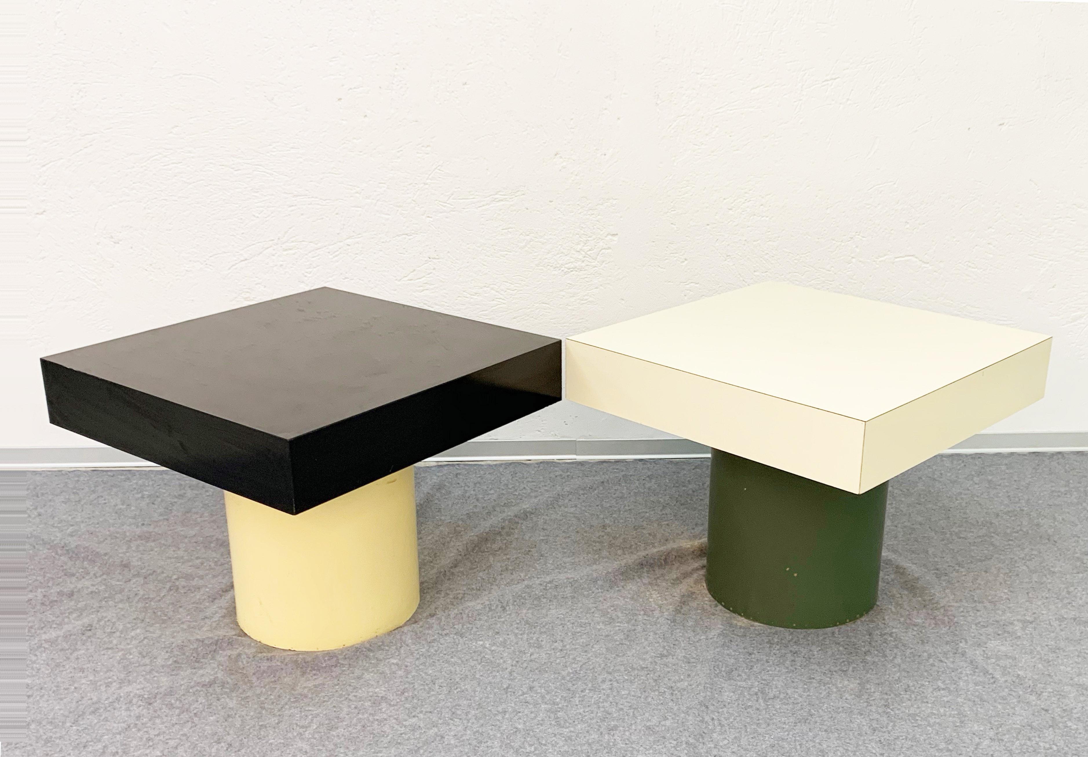 Pair of Side Tables in Black and White Formica, Round Base, 1970s Italy Laminate 3