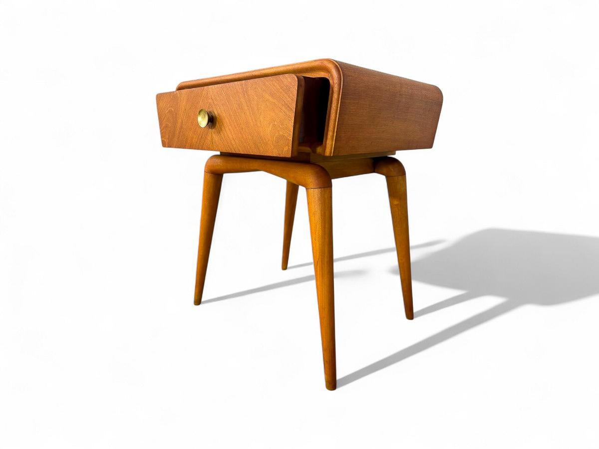 Dipinto a mano Pair of Side Tables in Hardwood & Brass detail, Giuseppe Scapinelli, c. 1950 in vendita