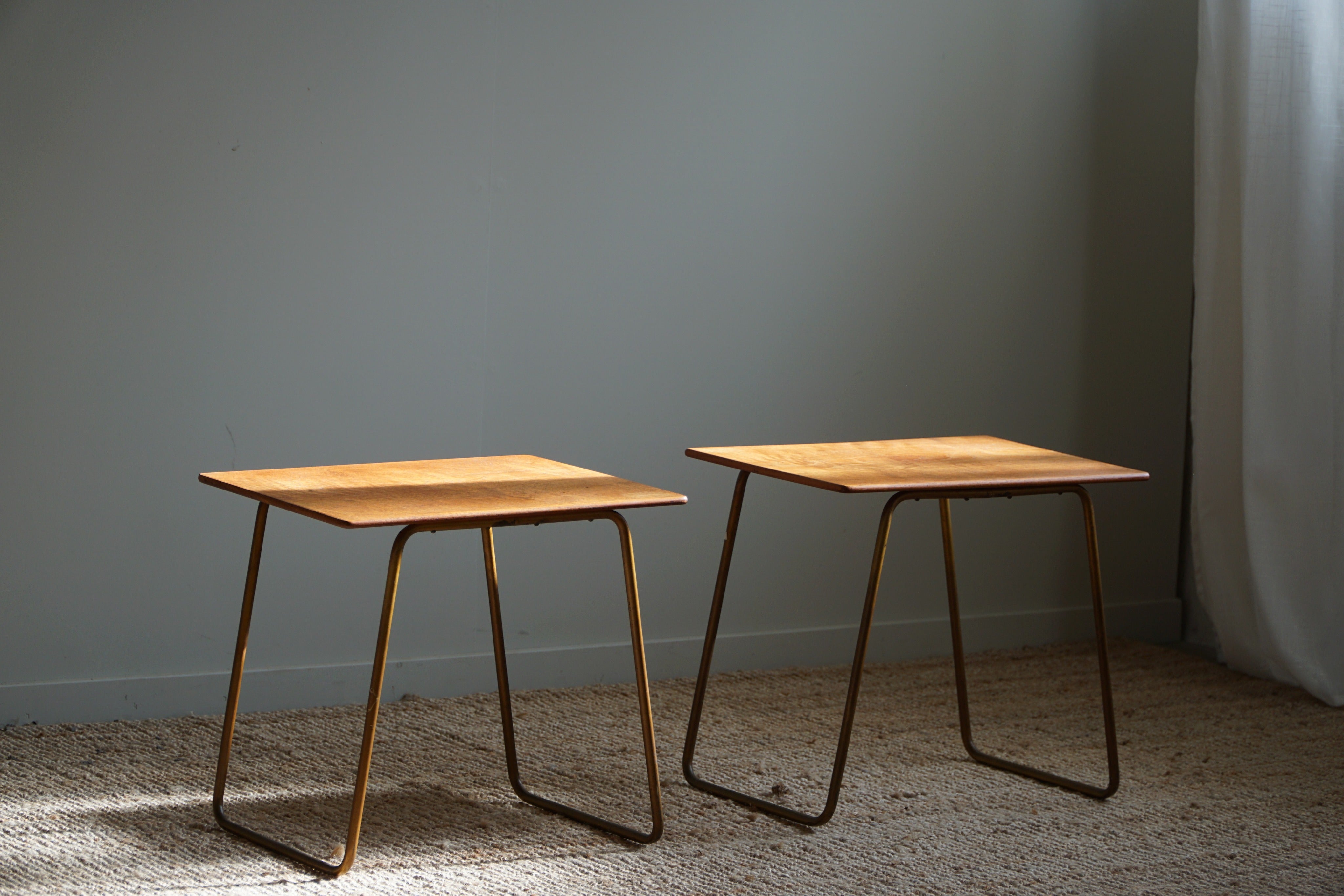Paire de tables d'appoint danoises en teck et acier, milieu du siècle dernier, années 1960 en vente 1