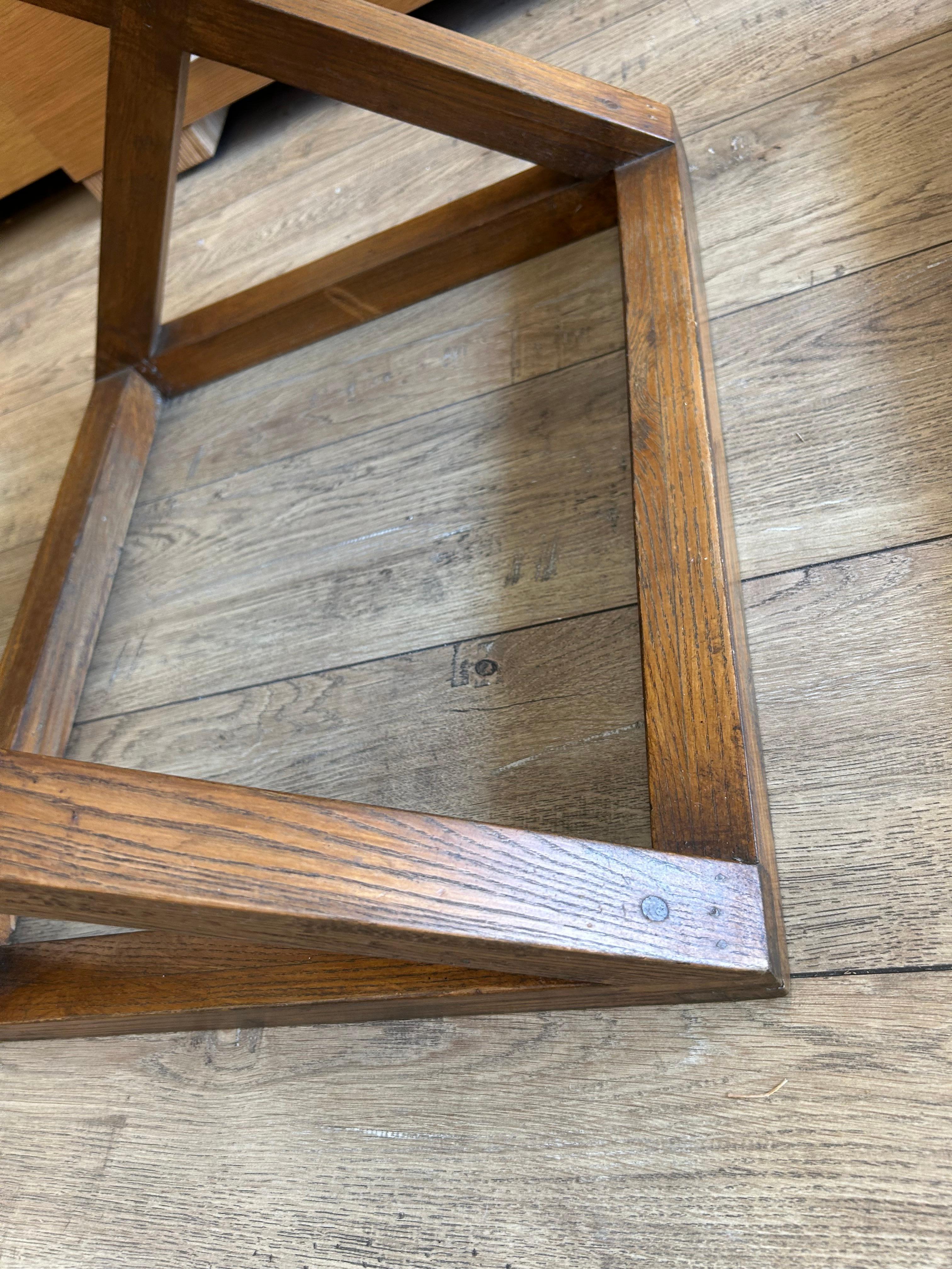 Paire de tables d'appoint, plateau en marbre, 20e siècle en vente 4