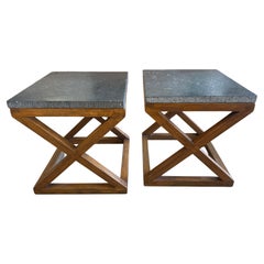 Paire de tables d'appoint, plateau en marbre, 20e siècle