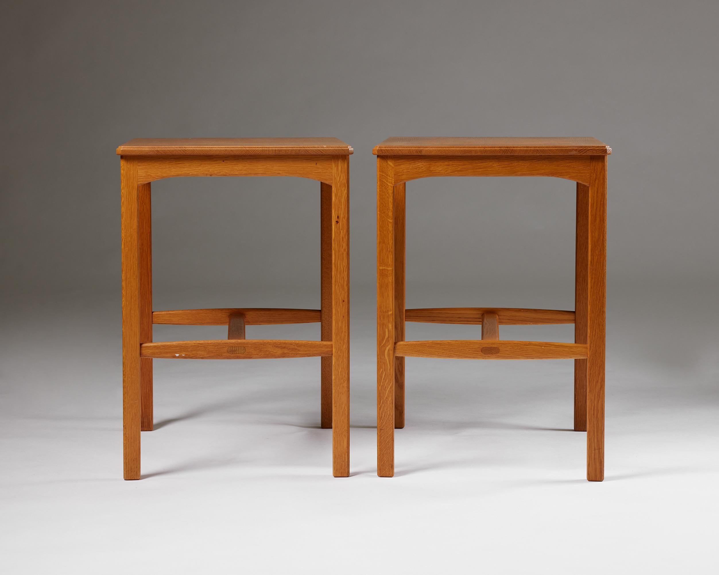 Swedish Pair of side tables ‘October’ designed by Carl Malmsten for Carl Löving & Sons For Sale