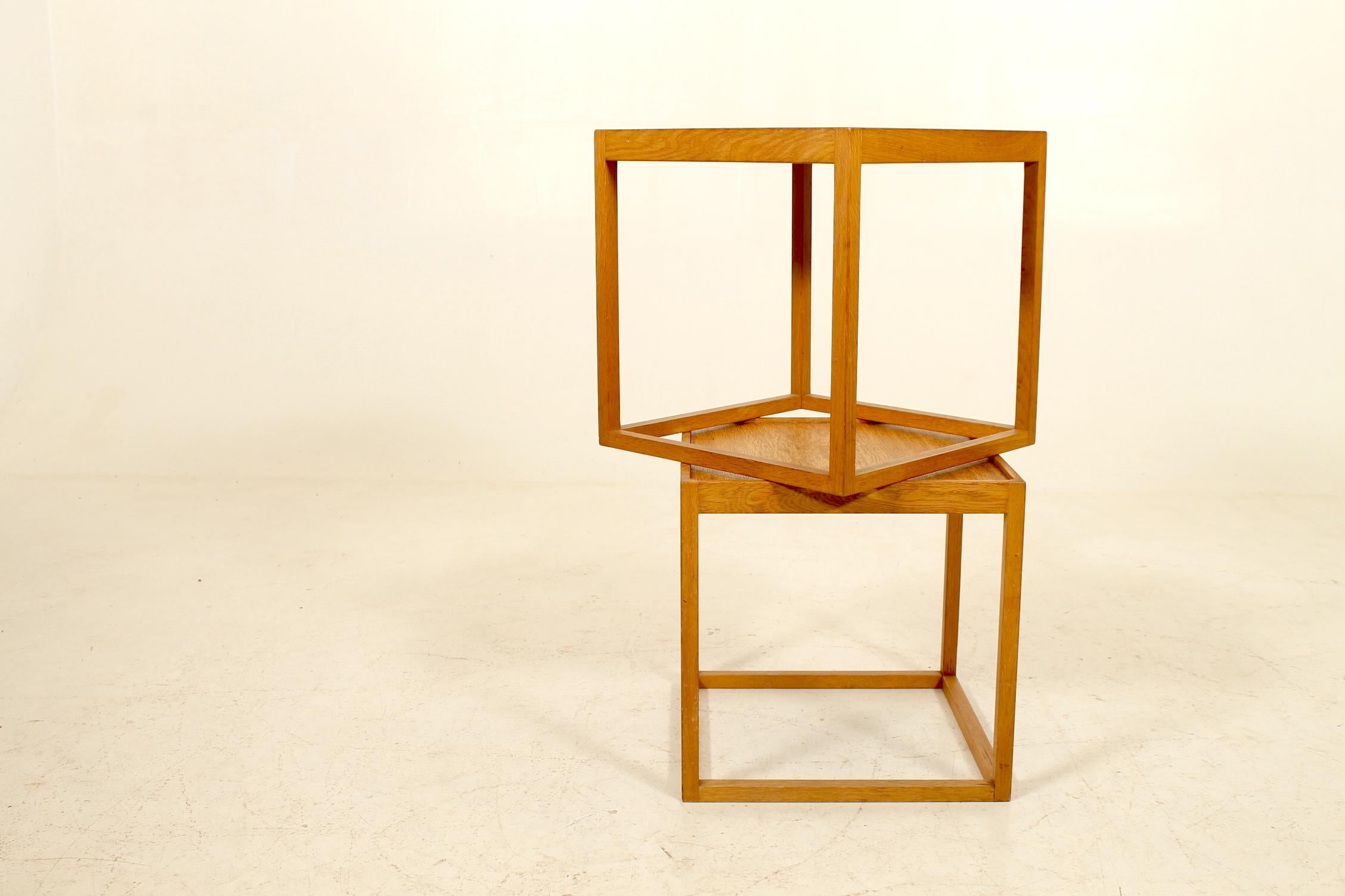 Mid-20th Century Pair of side tables or bed side tables in oak, designed by Kurt Østervig Denmark For Sale