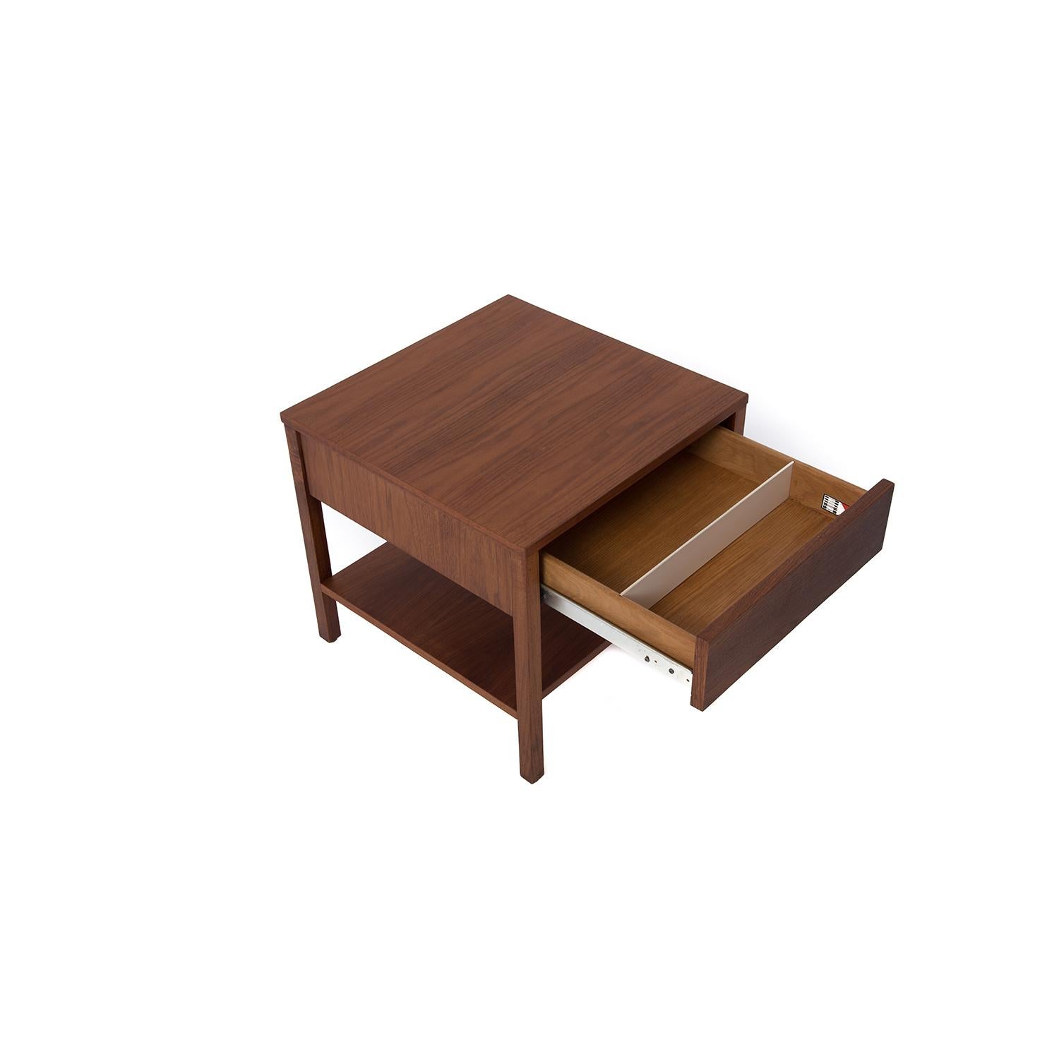 Pair of Side Tables with Drawer or Nightstands in Walnut by Florence Knoll 7